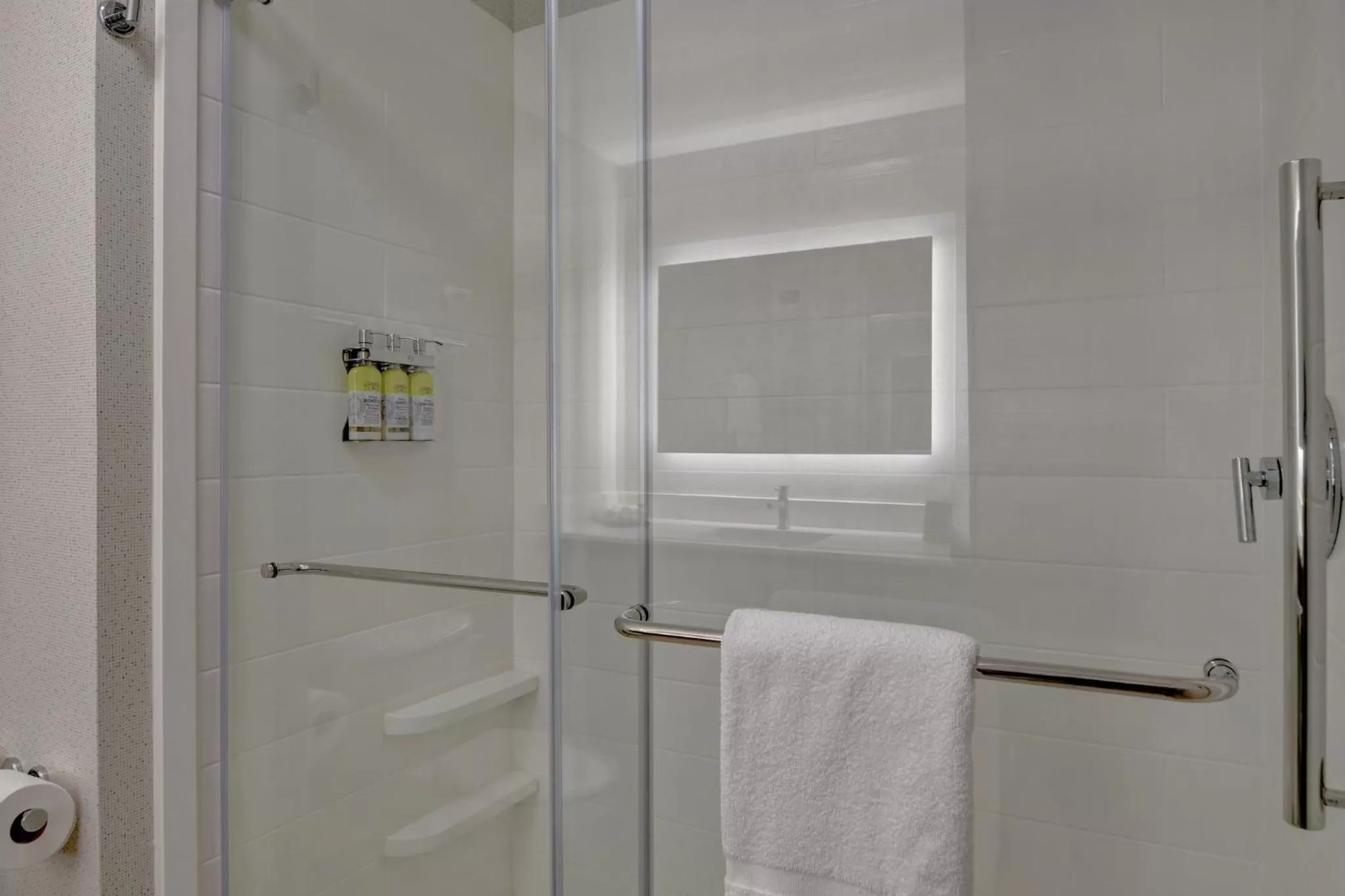 Photo of the whole room in Holiday Inn Express Hotel & Suites Anderson I-85 - HWY 76, Exit 19B by IHG