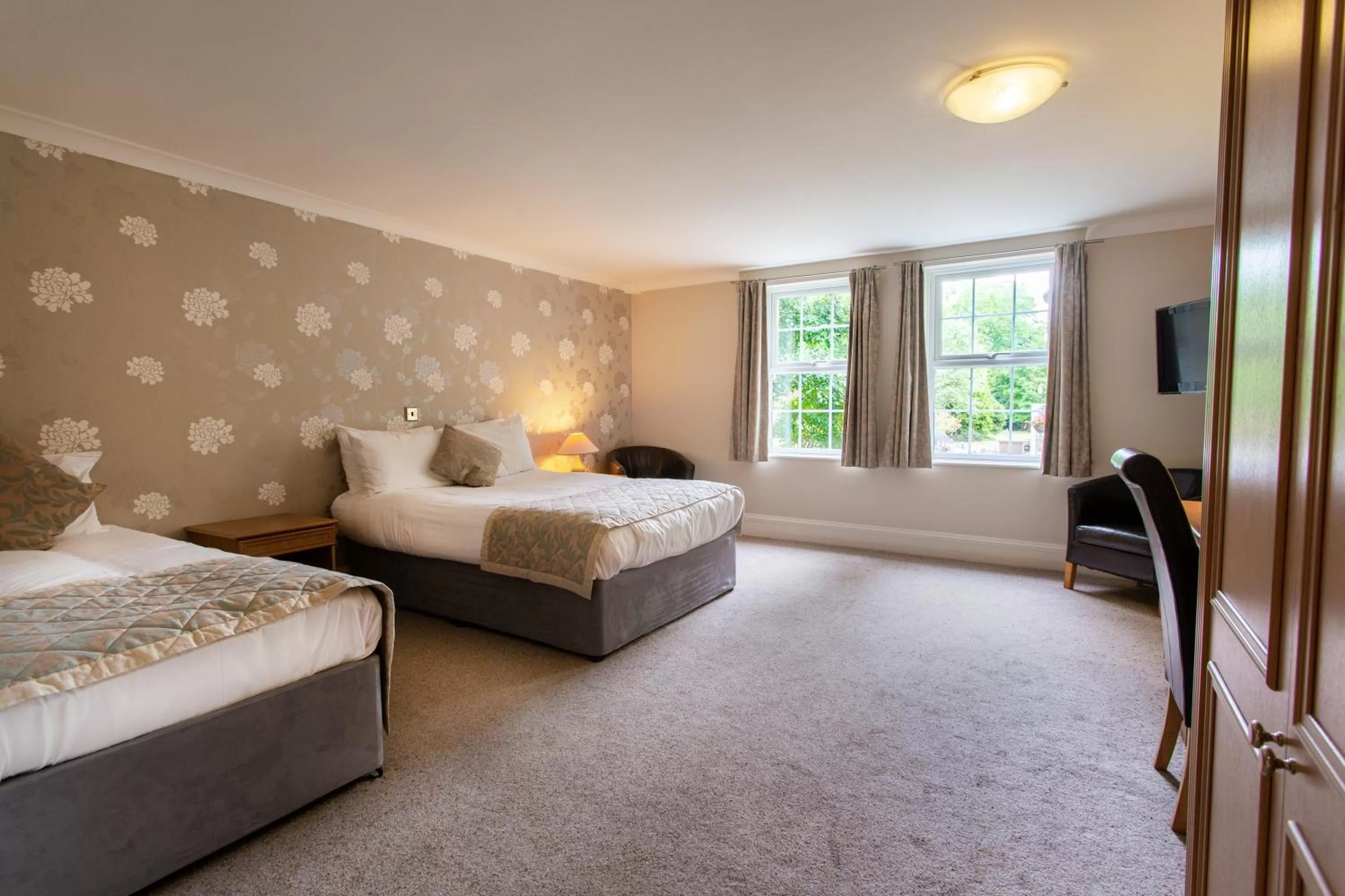Deluxe Double or Twin Room in Woodland Manor Hotel