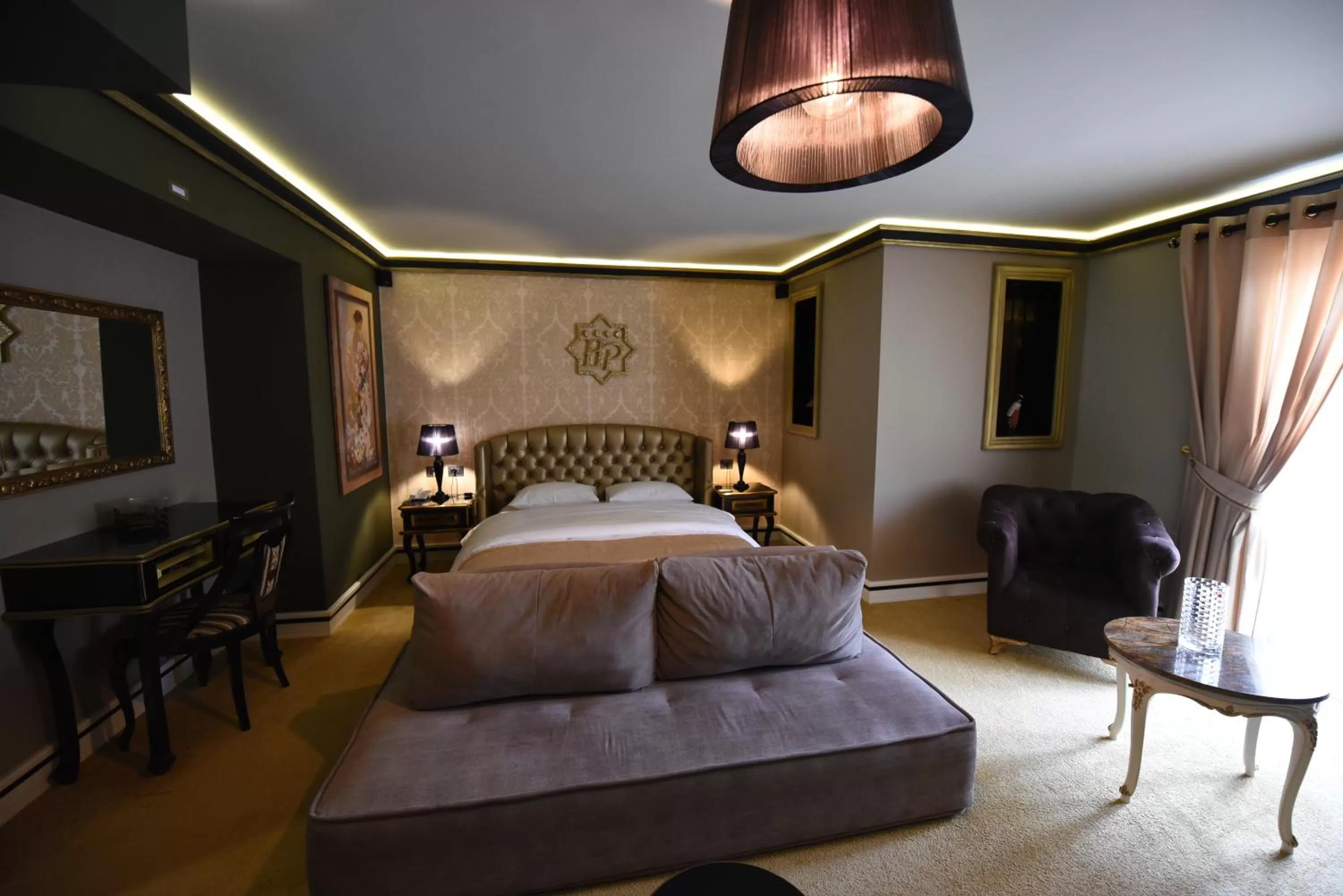 Photo of the whole room in Hotel Hymeti's Palace