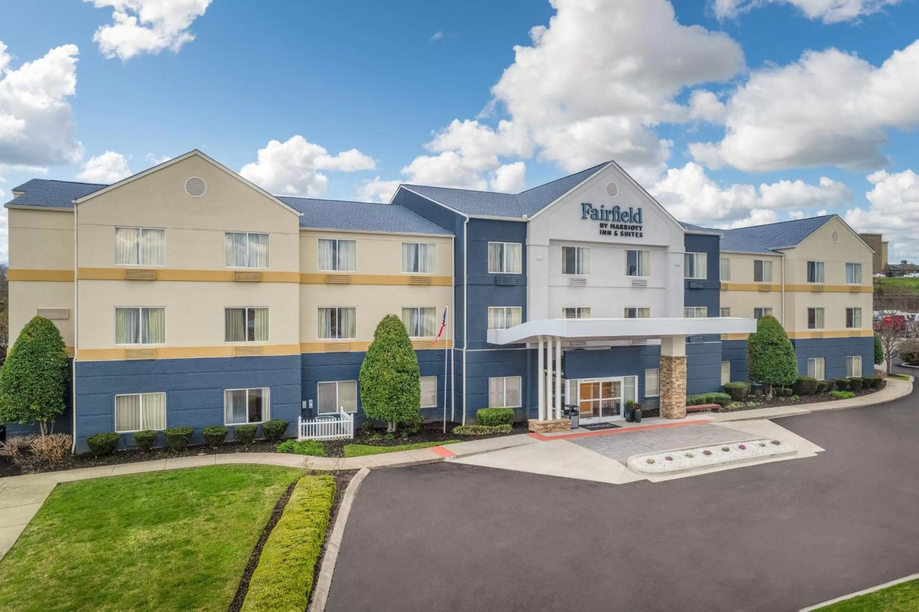 Property building in Fairfield Inn and Suites by Marriott Nashville Smyrna