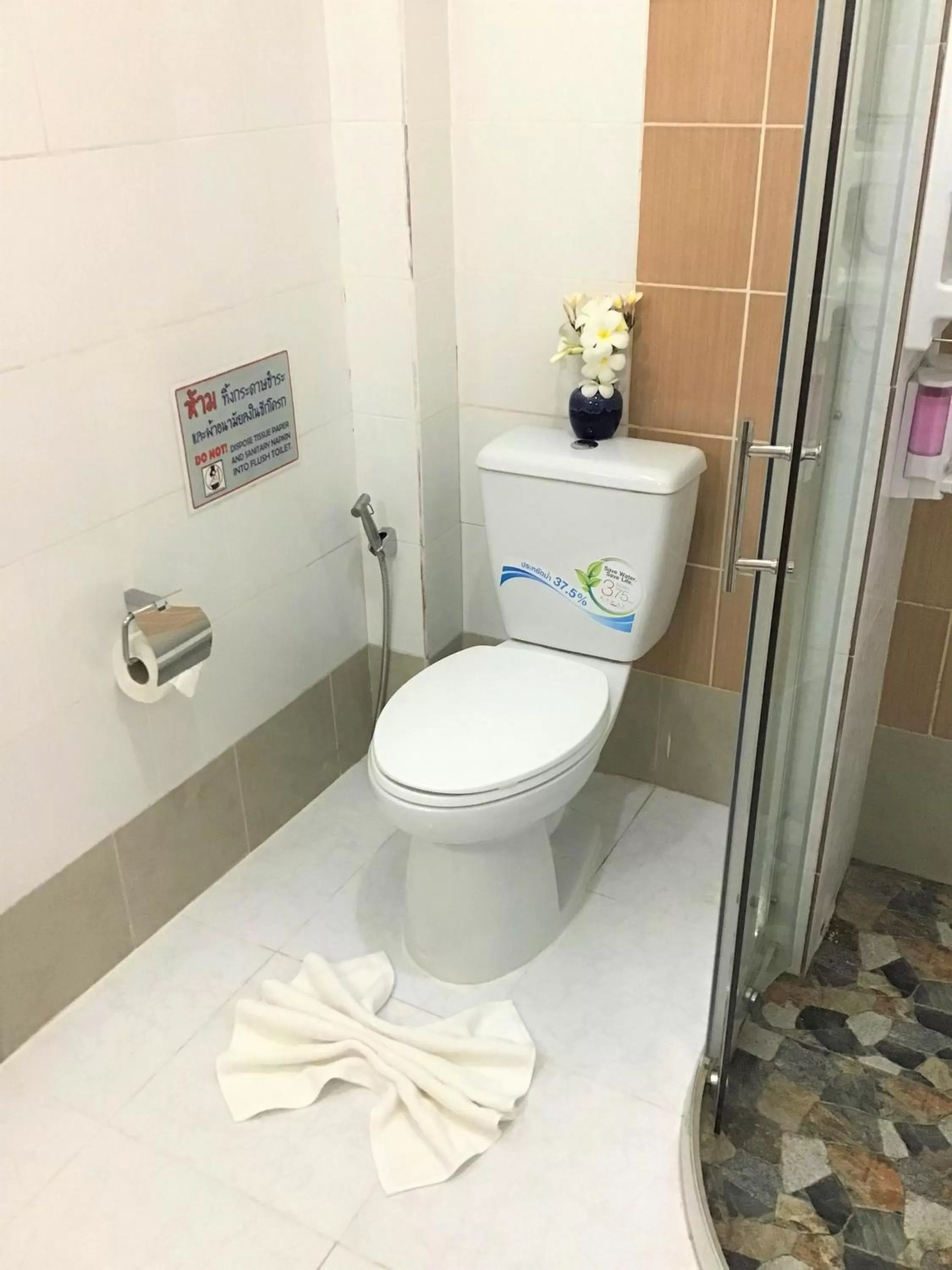 Bathroom in Pratum Resort