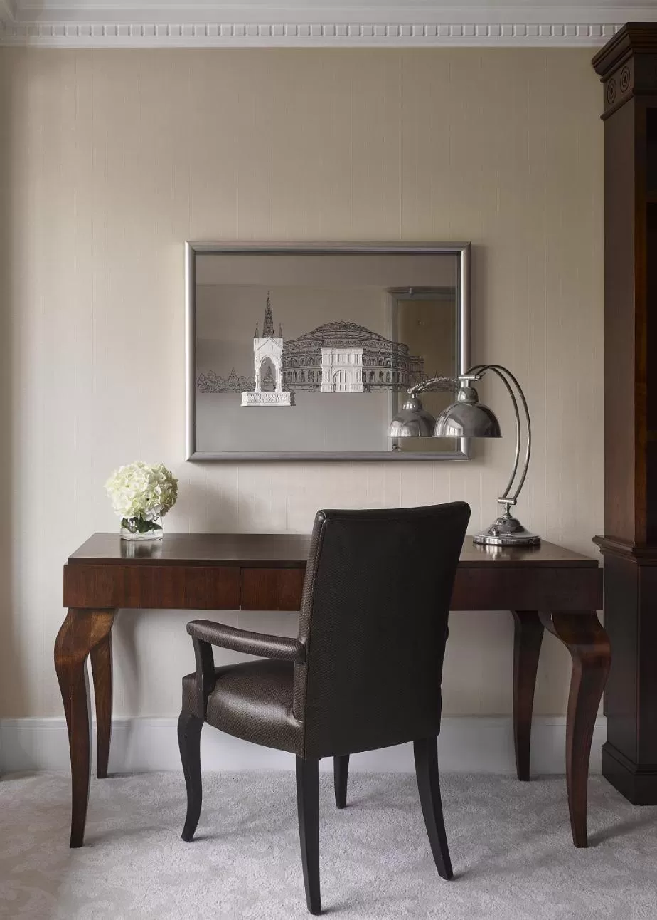 Bedroom in InterContinental London Park Lane by IHG