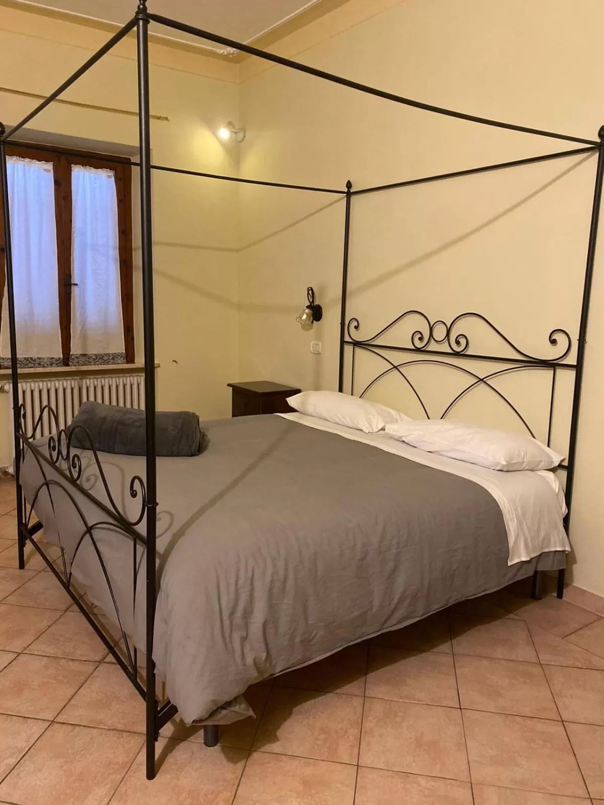 Bed in Affittacamere La Torre di Montalcino