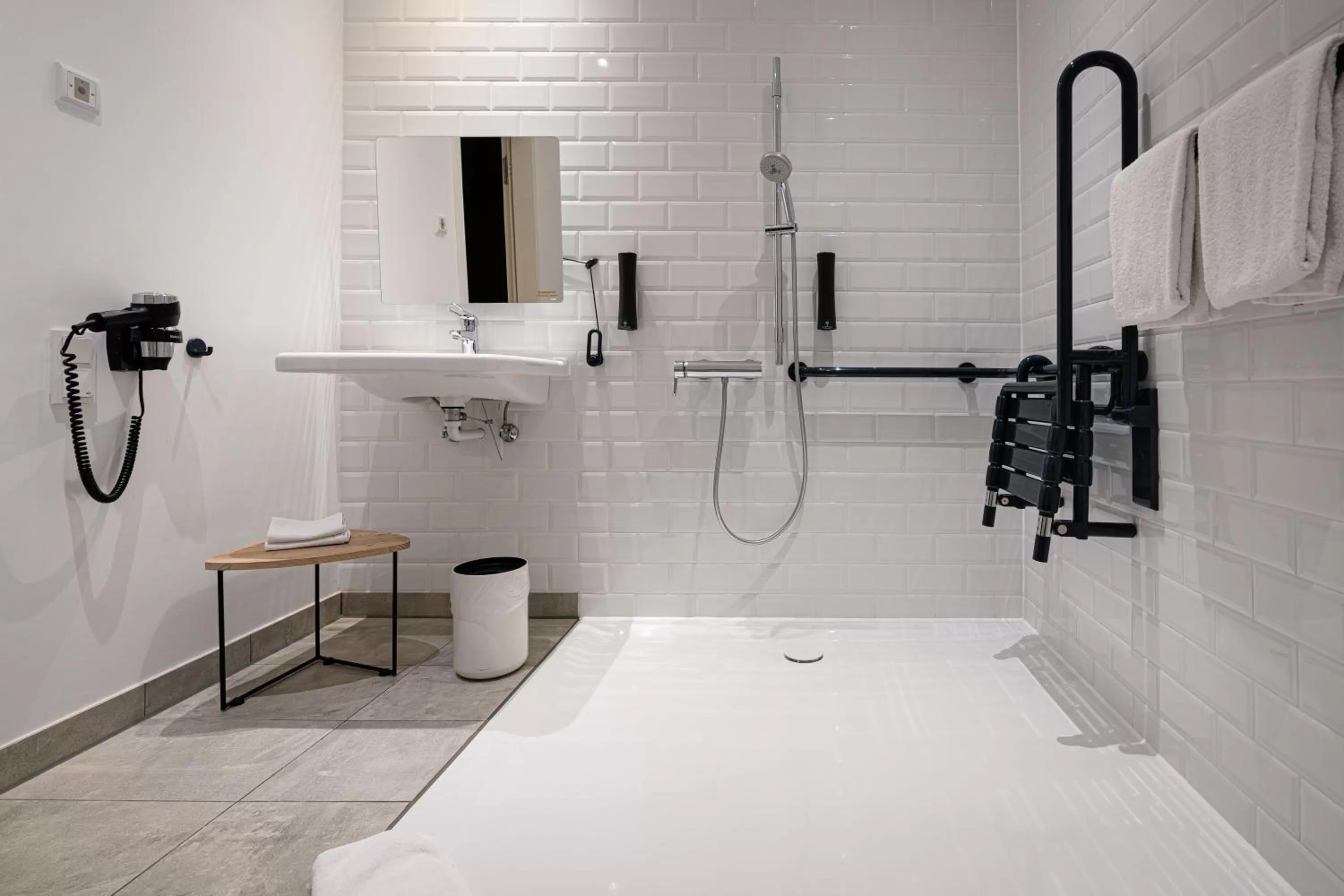 Facility for disabled guests in gambino hotel WERKSVIERTEL