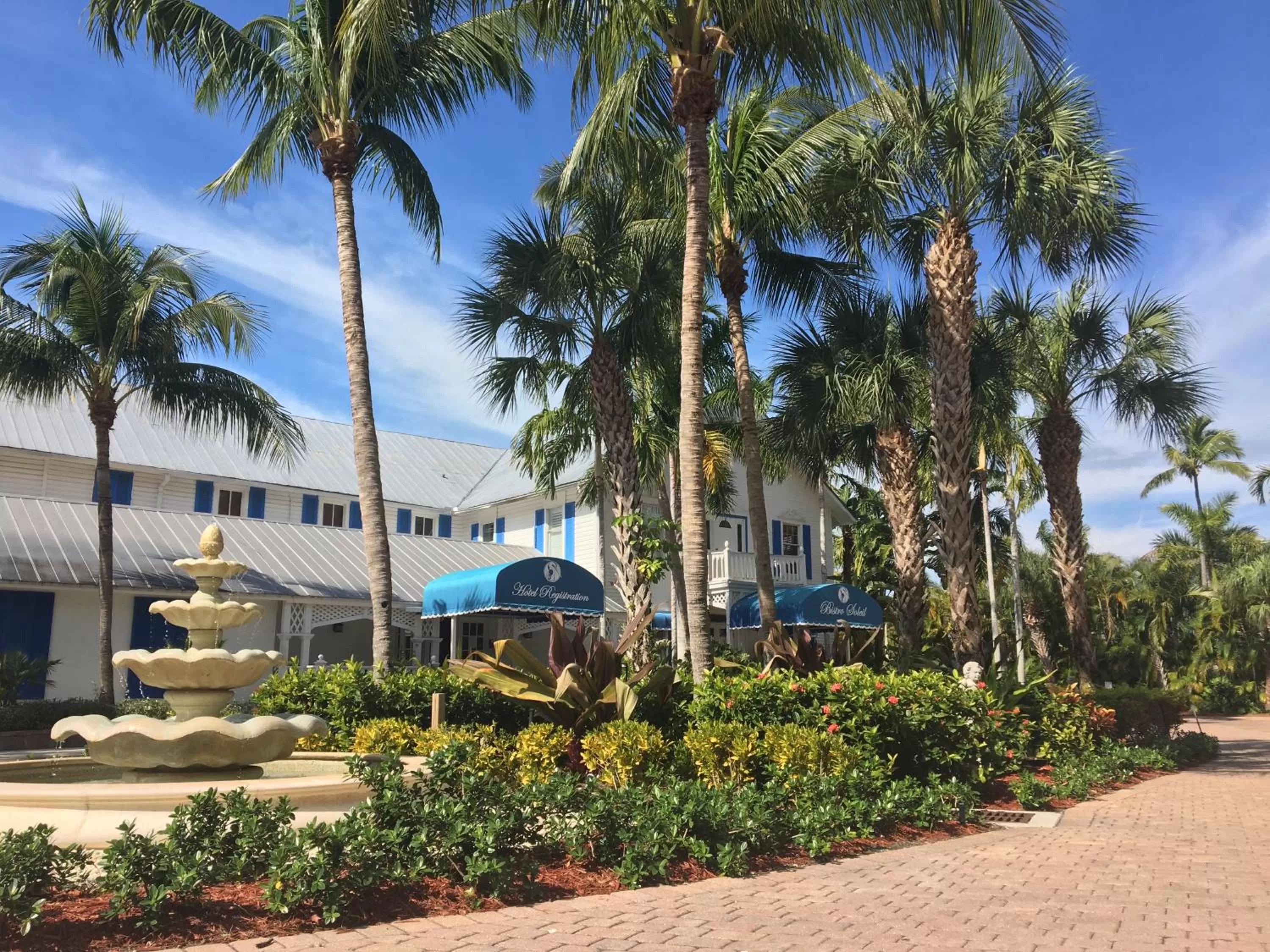 Facade/entrance in Olde Marco Island Inn and Suites