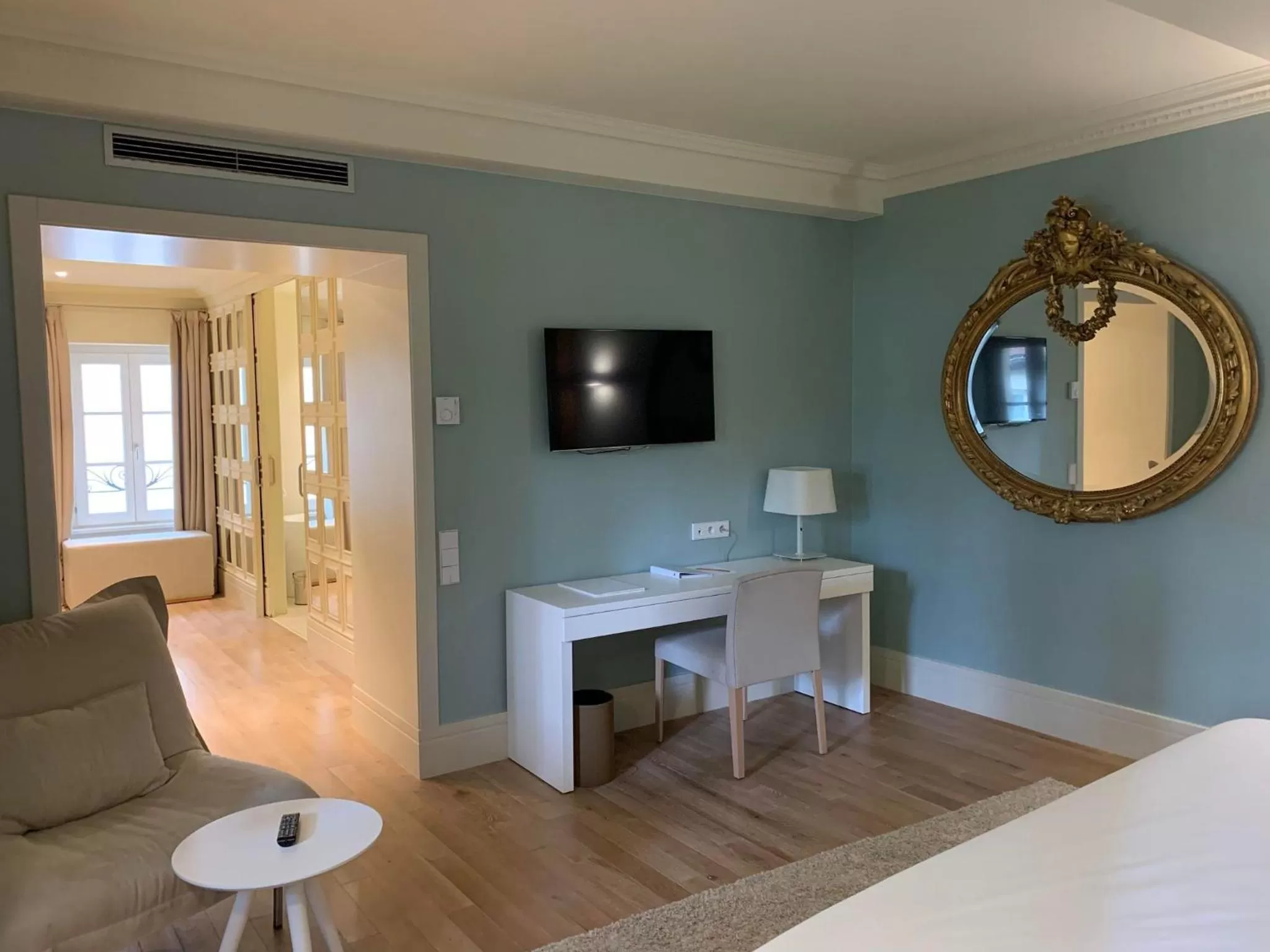 Bedroom, Bed in La Demeure Du Parc