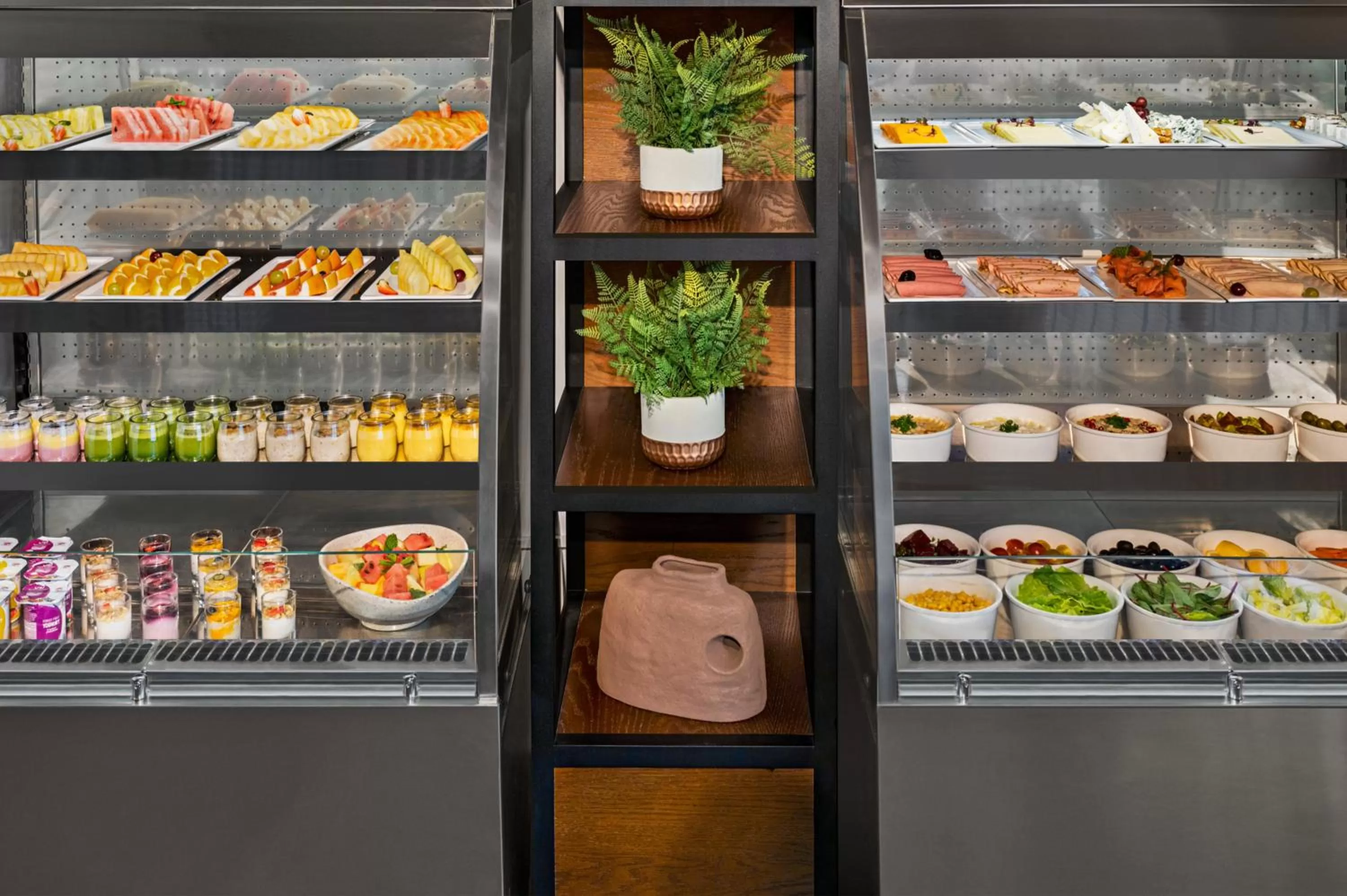 Food in Wyndham Residences The Palm