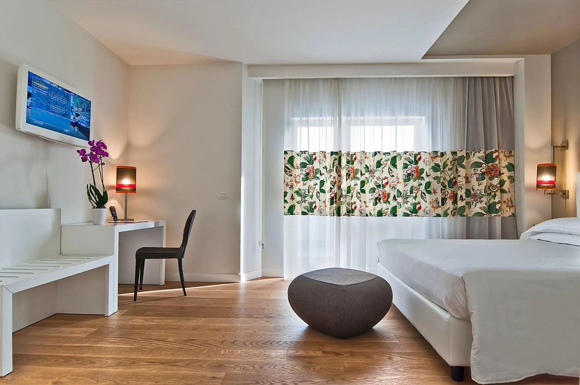 Double or Twin Room in Hotel Caravel