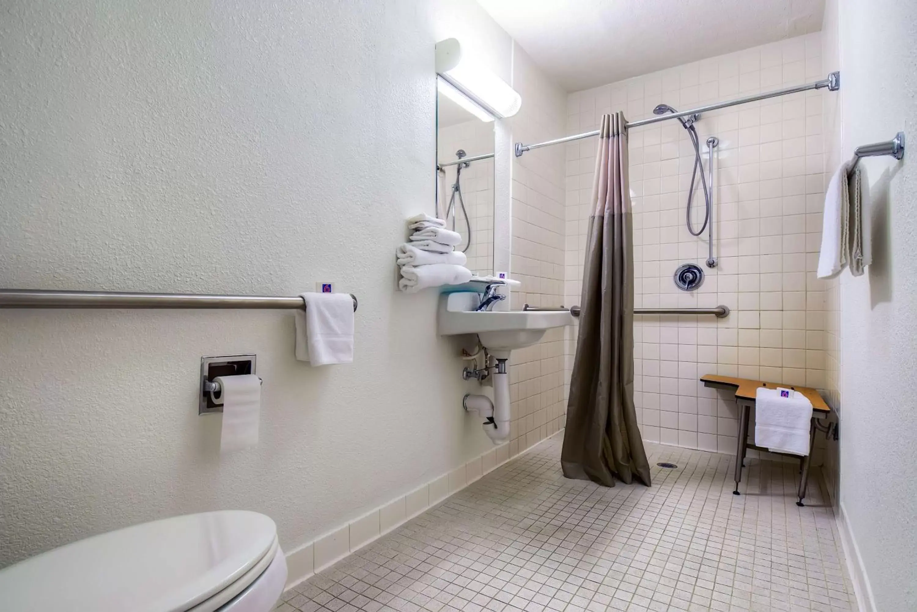 Quadruple Room - Disability Access - Roll in Shower in Motel 6-Rancho Mirage, CA - Palm Springs Quadruple Room - Disability Access - Roll in Shower in Motel 6-Rancho Mirage, CA - Palm Springs