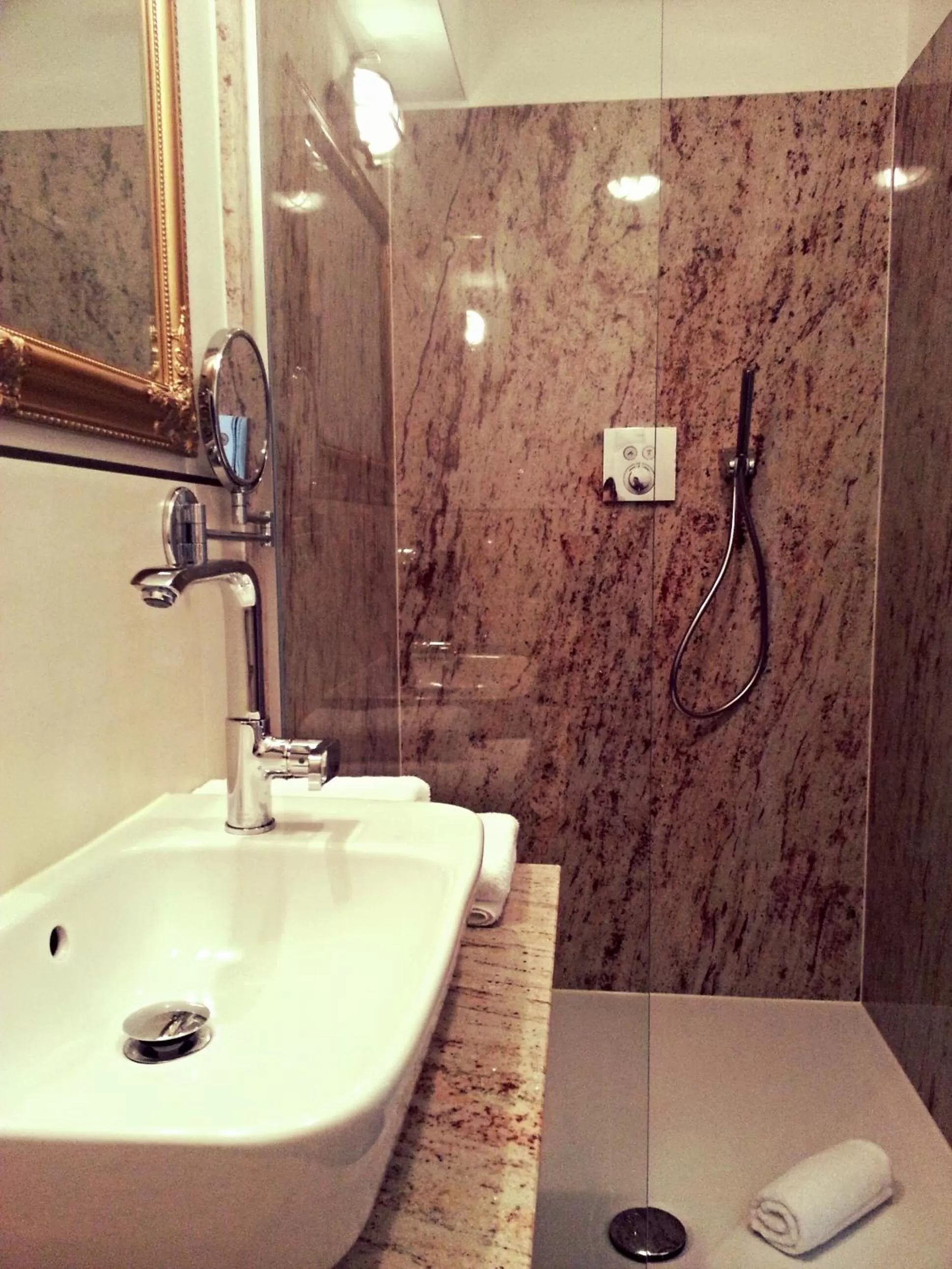 Single Room in Hotel Paul Otto