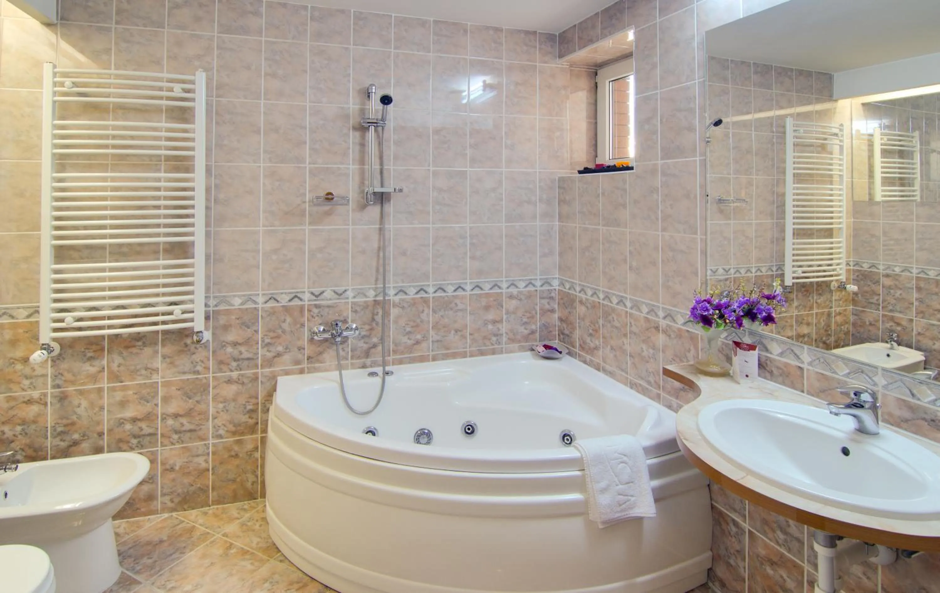 Bathroom in Atrium Hotel Bucharest City Center