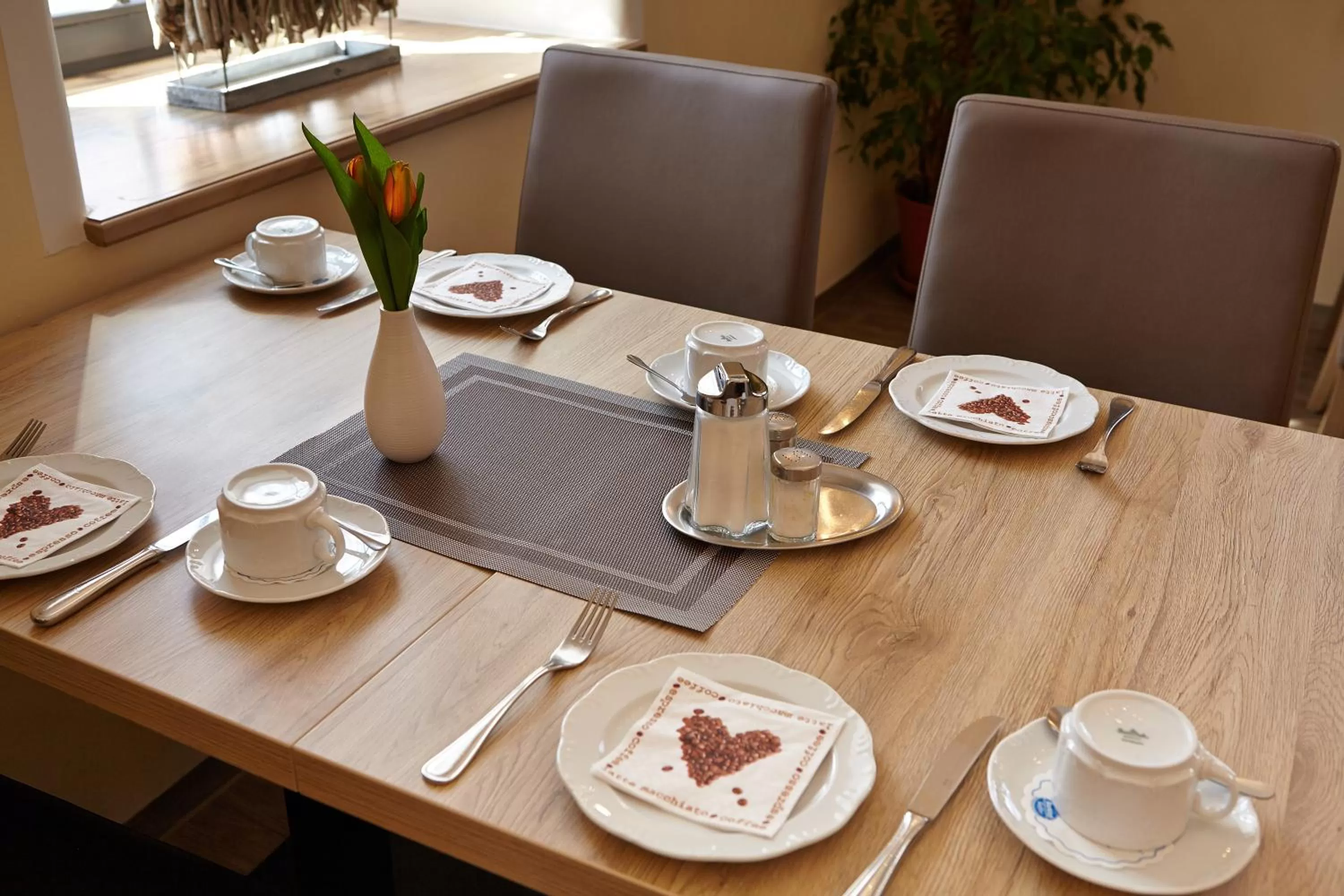 Restaurant/places to eat in Hotel Sauerlacher Post