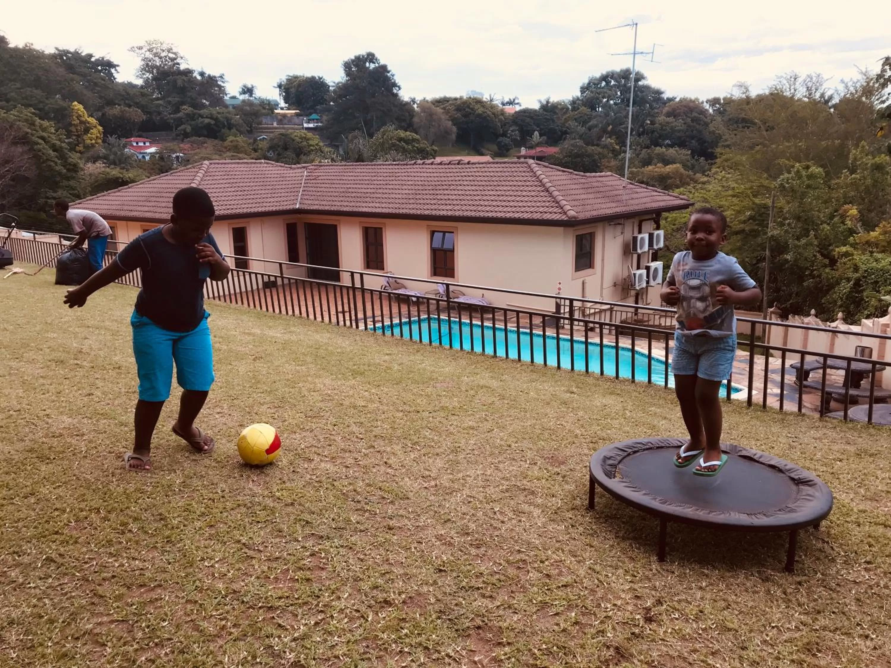 Property building in Jay and Bee Guesthouse