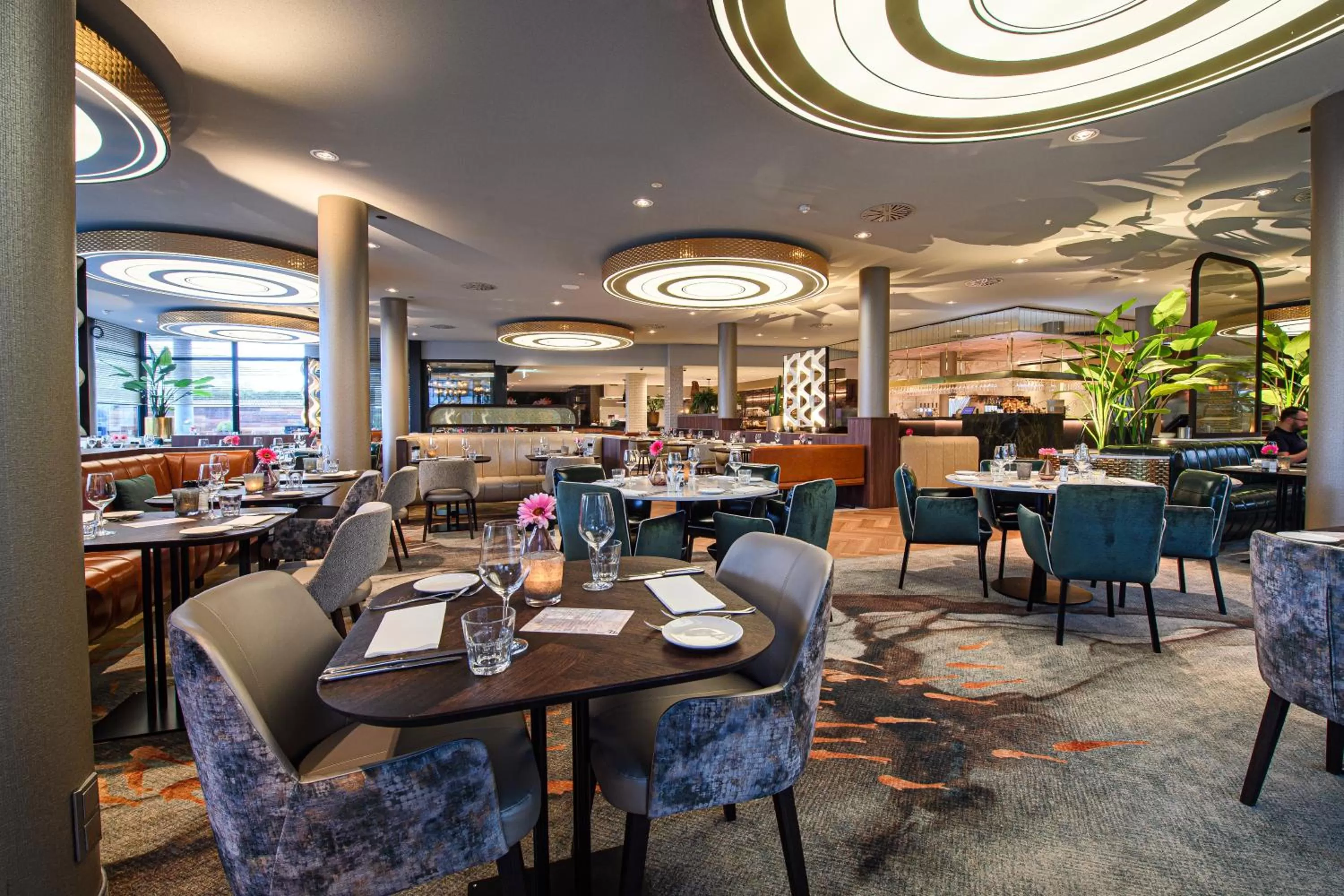 Restaurant/places to eat in Van der Valk Hotel Breda