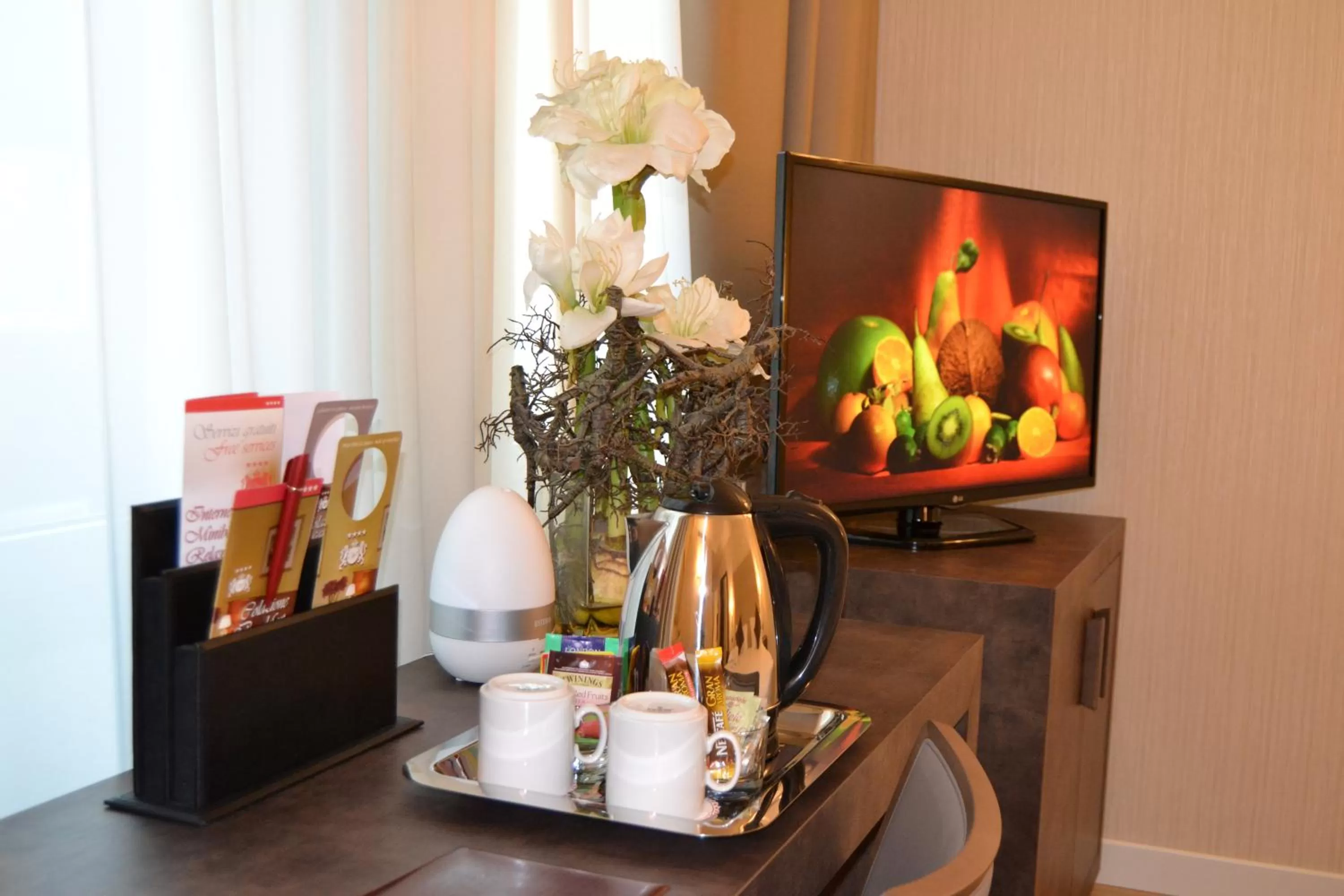 TV and multimedia in Windsor Hotel Milano