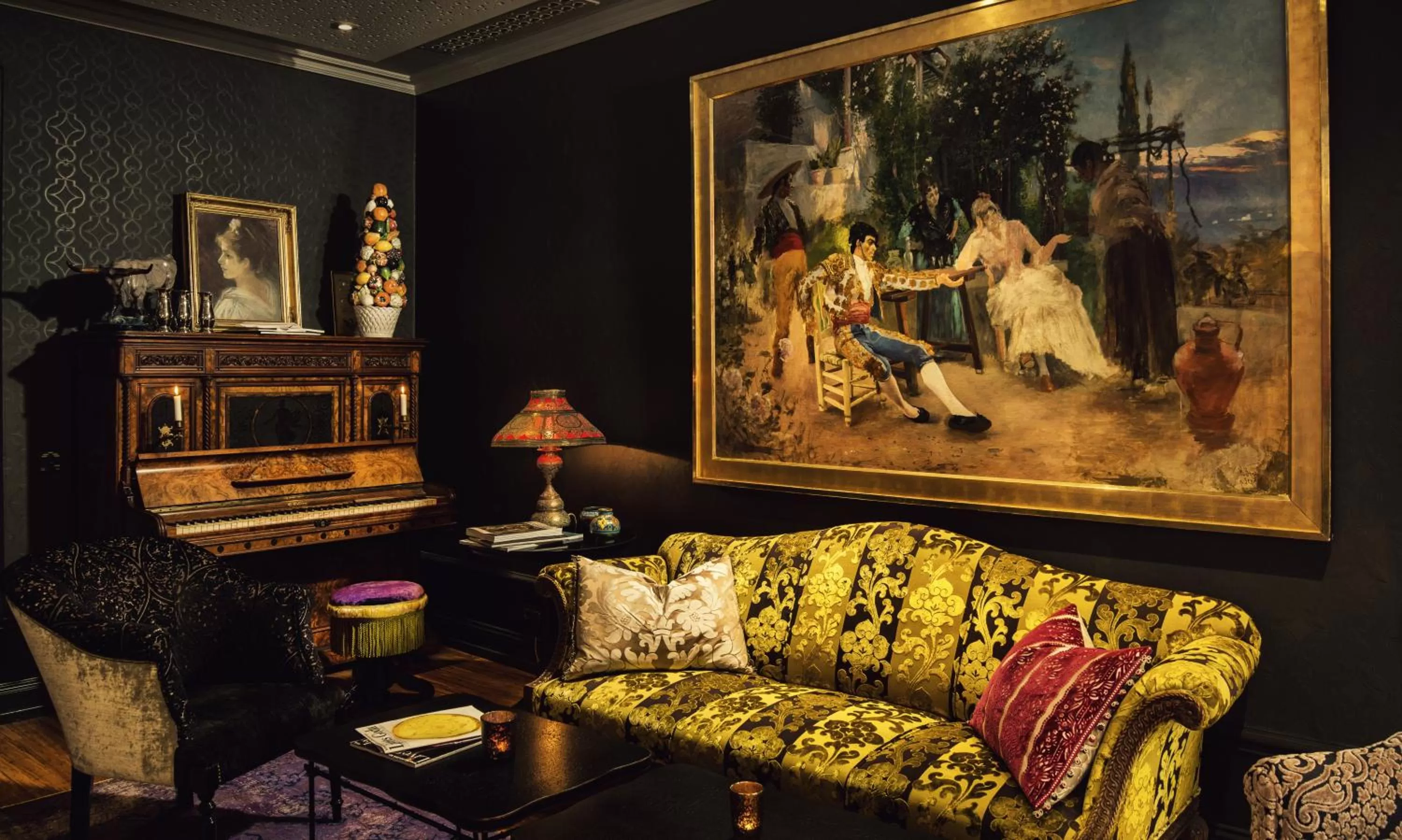 Seating area in Dorsia Hotel & Restaurant