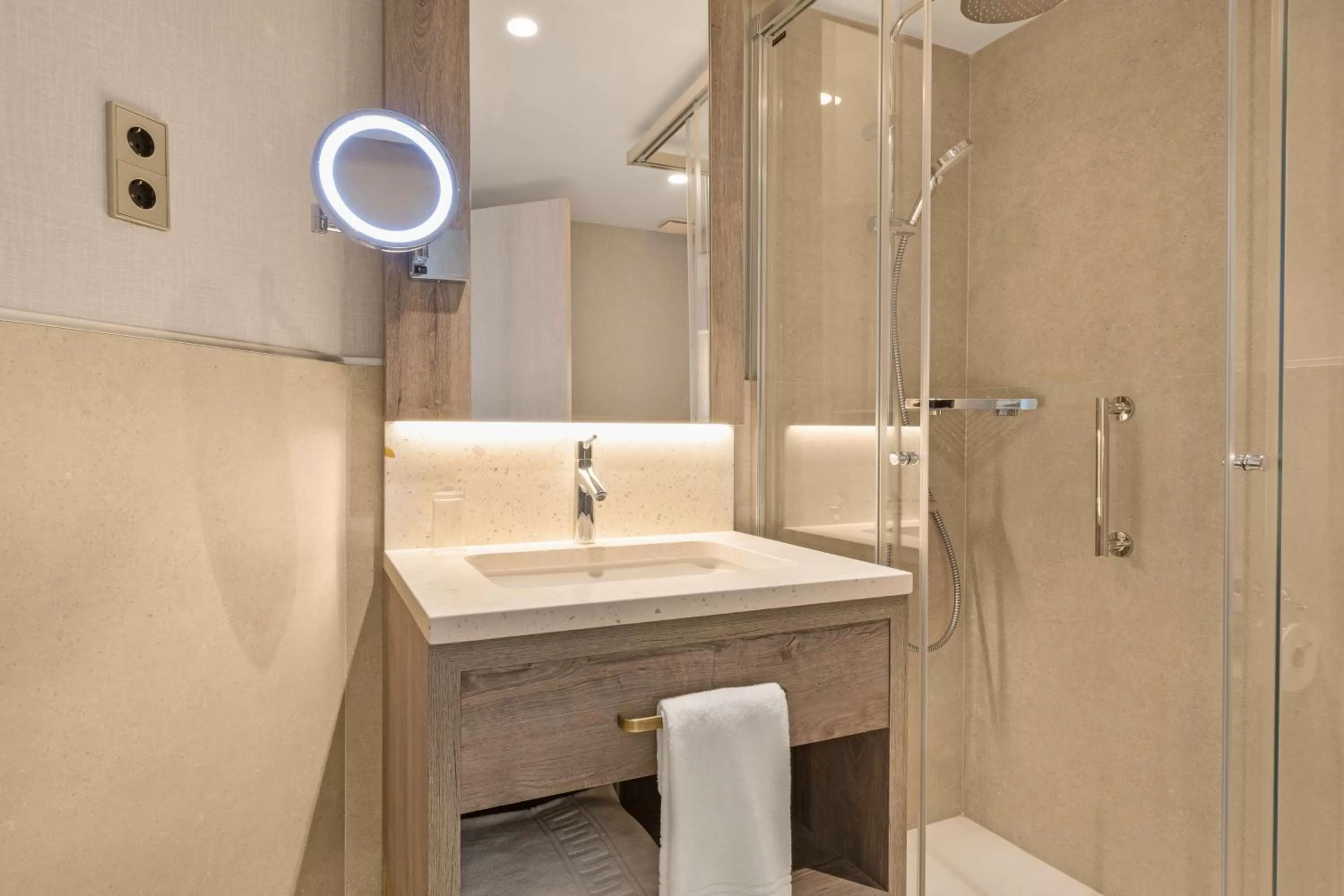 Bathroom in Hilton Mallorca Galatzo