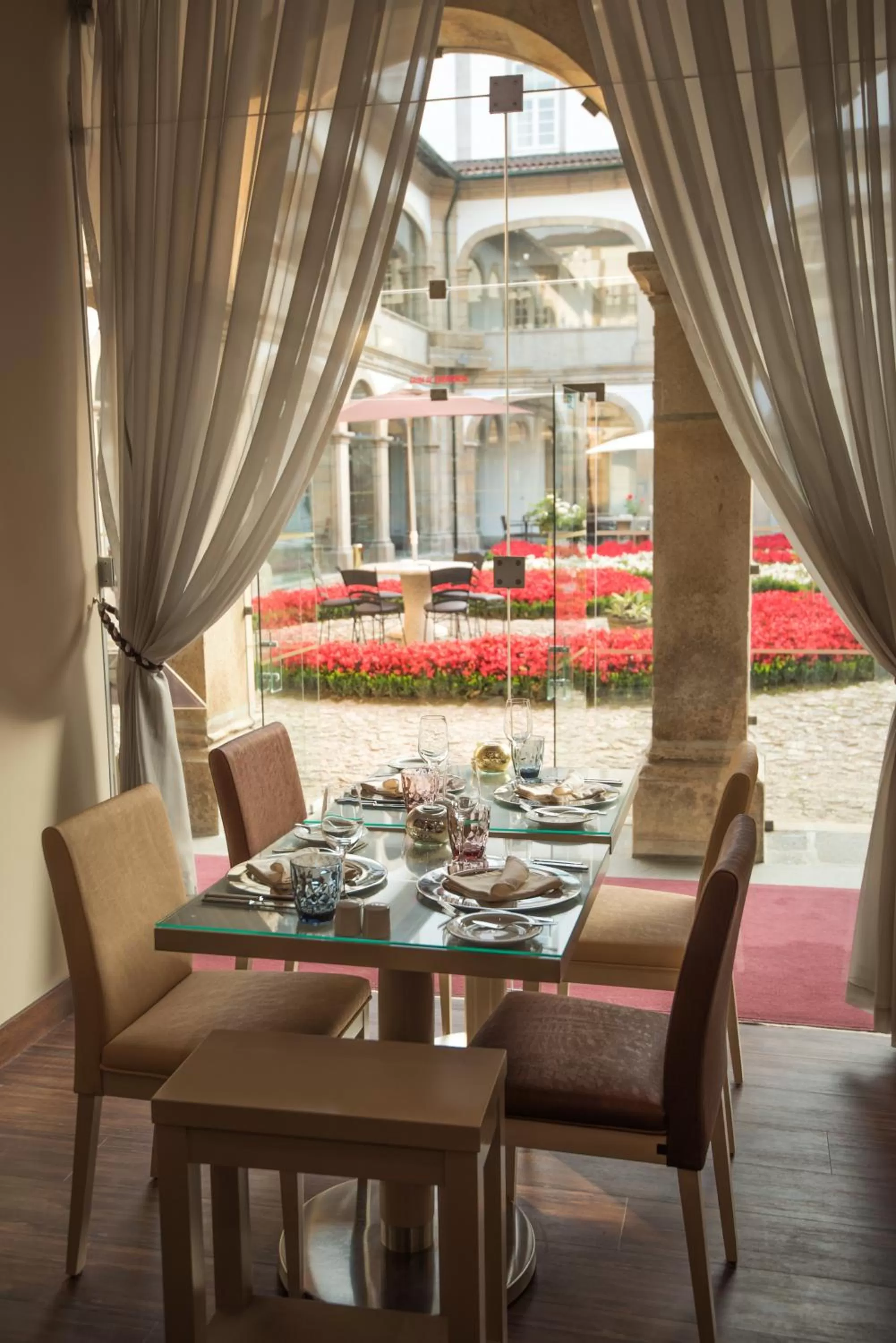 Restaurant/places to eat in Vila Gale Collection Braga