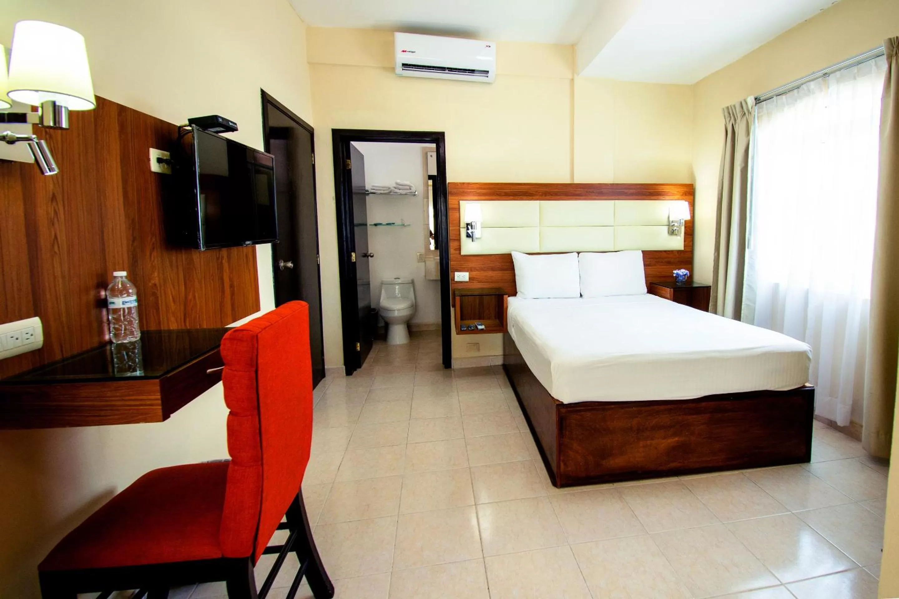 Bed in Hotel San Miguel, en el Centro - Desayuno Incluido