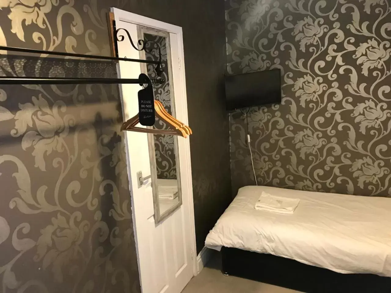 Economy Twin Room in The Orbiston Economy Twin Room in The Orbiston