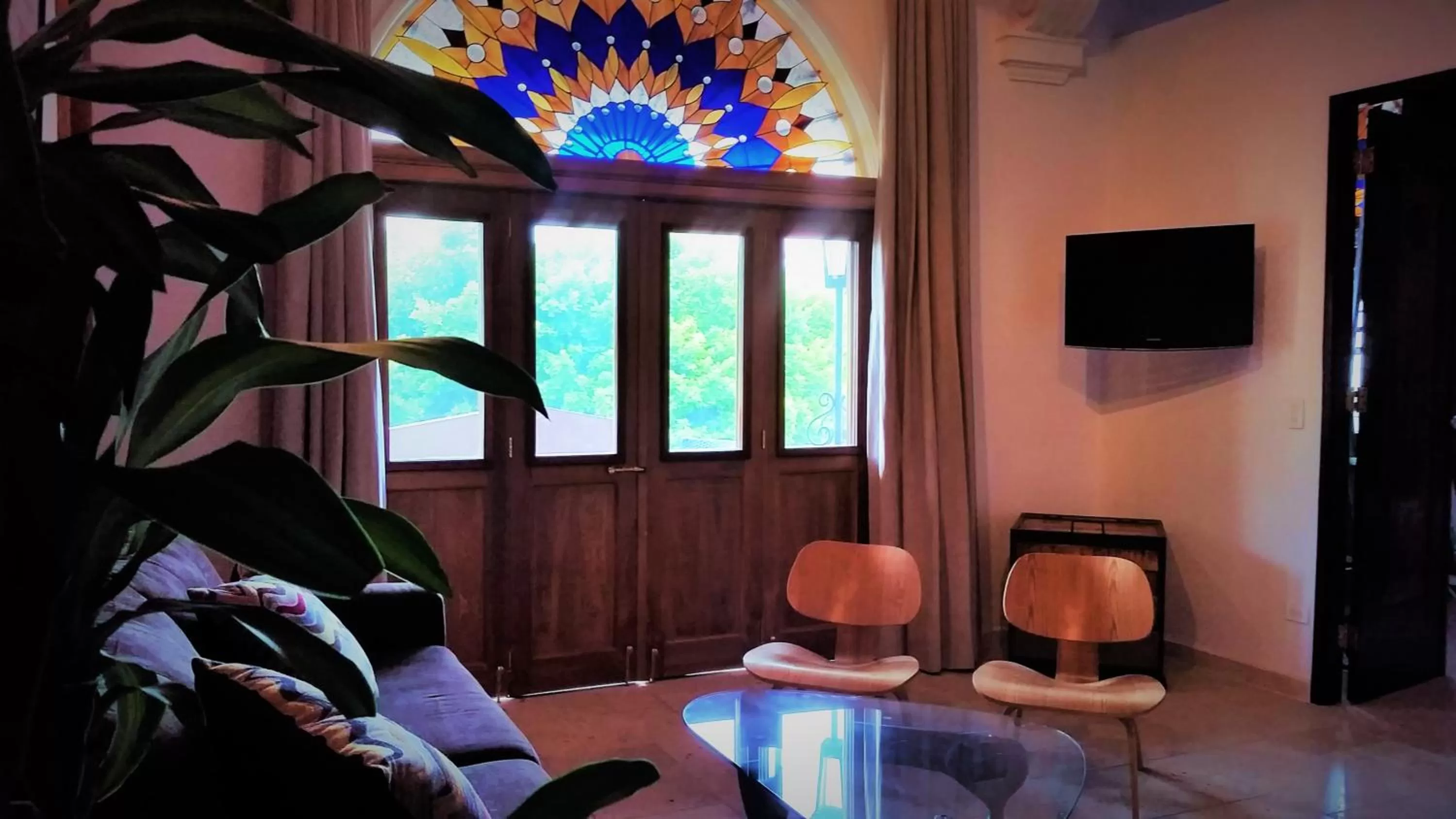 Day in La Isabela Suites