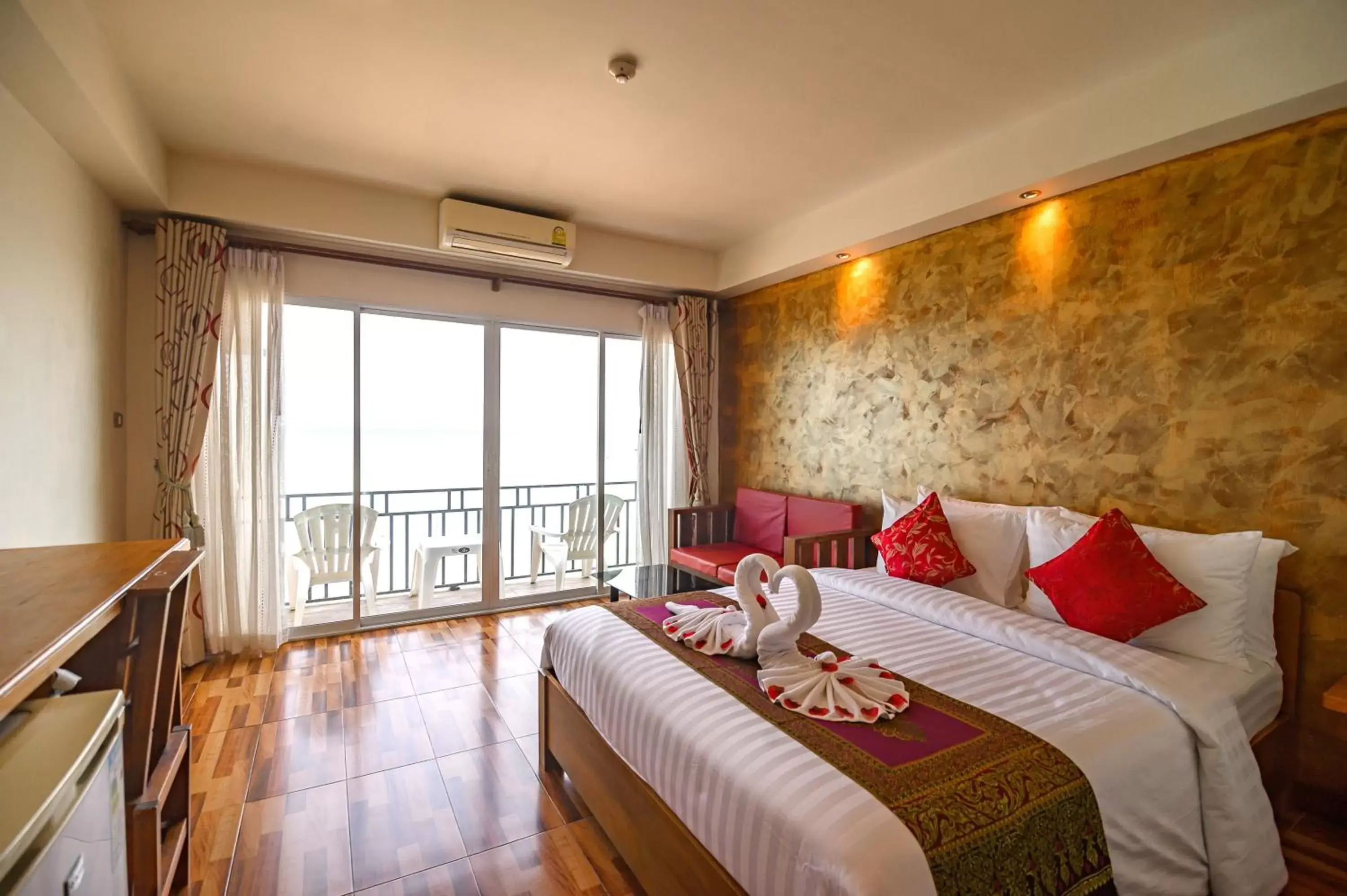 Deluxe Double Room with Balcony and Sea View in The Lord Nelson Hotel Deluxe Double Room with Balcony and Sea View in The Lord Nelson Hotel