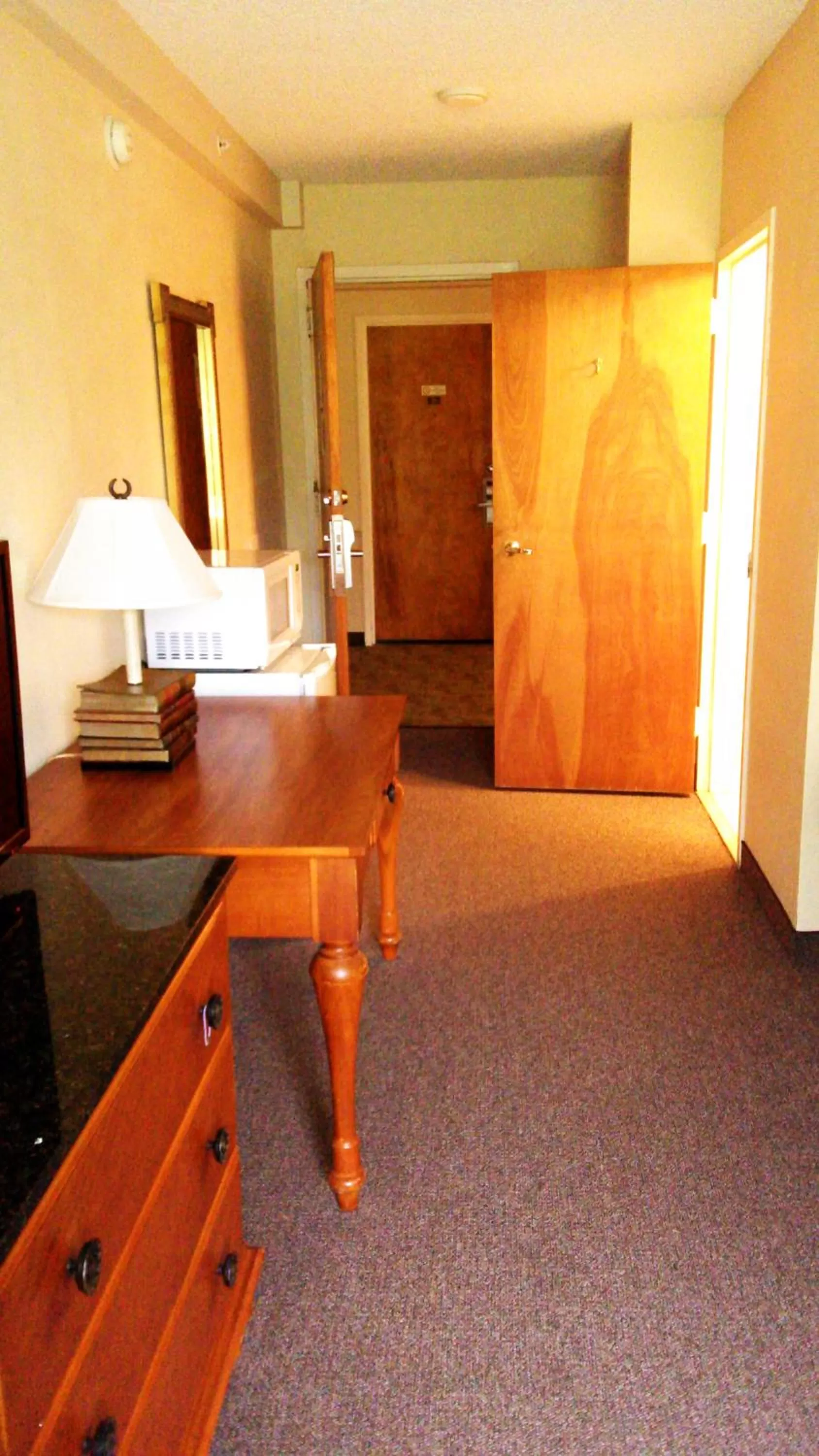 Decorative detail in Days Inn & Suites by Wyndham Lake Okeechobee