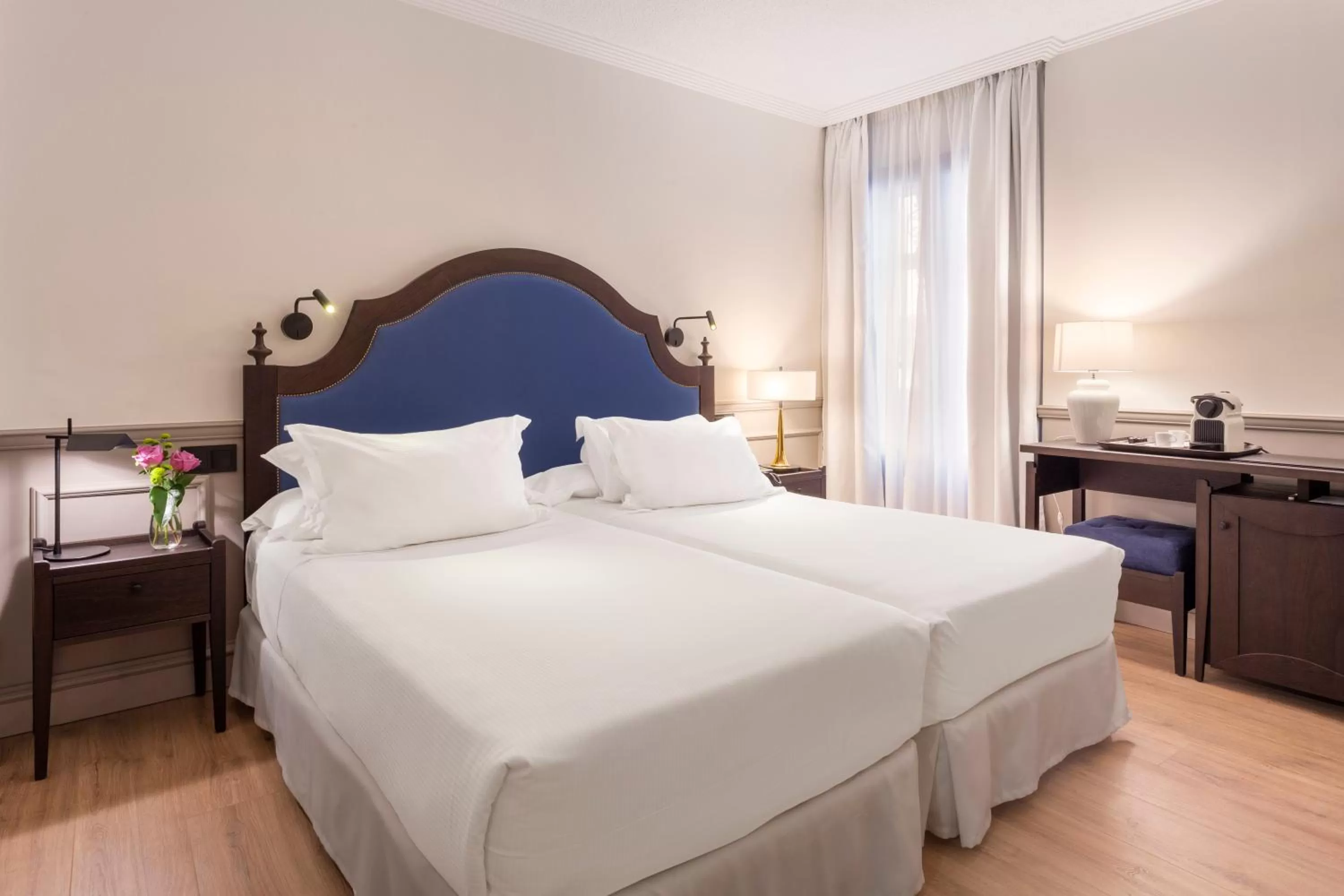 Decorative detail, Bed in H10 Corregidor Boutique Hotel