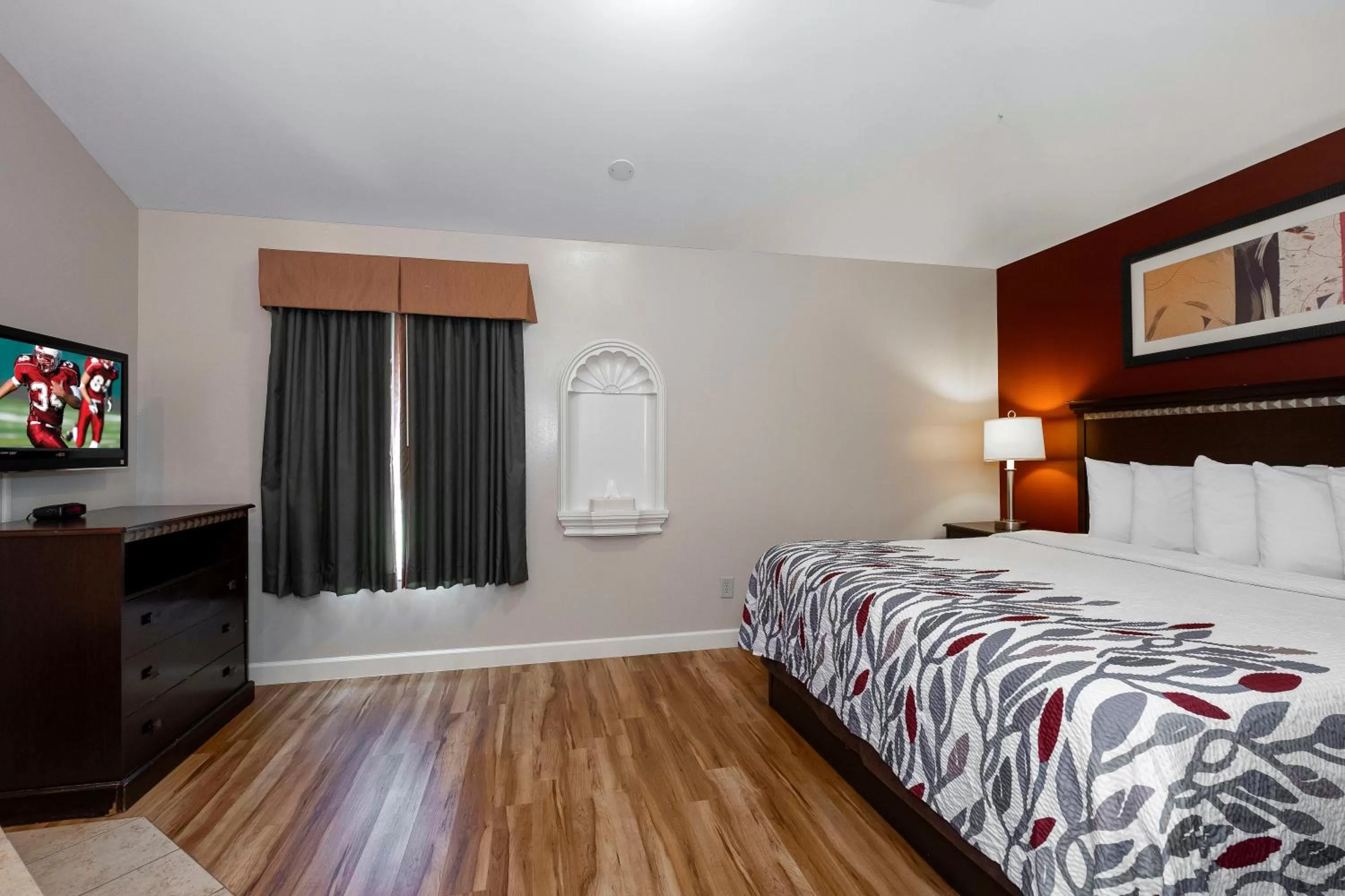 Bedroom, Bed in Red Roof Inn & Suites Wilson