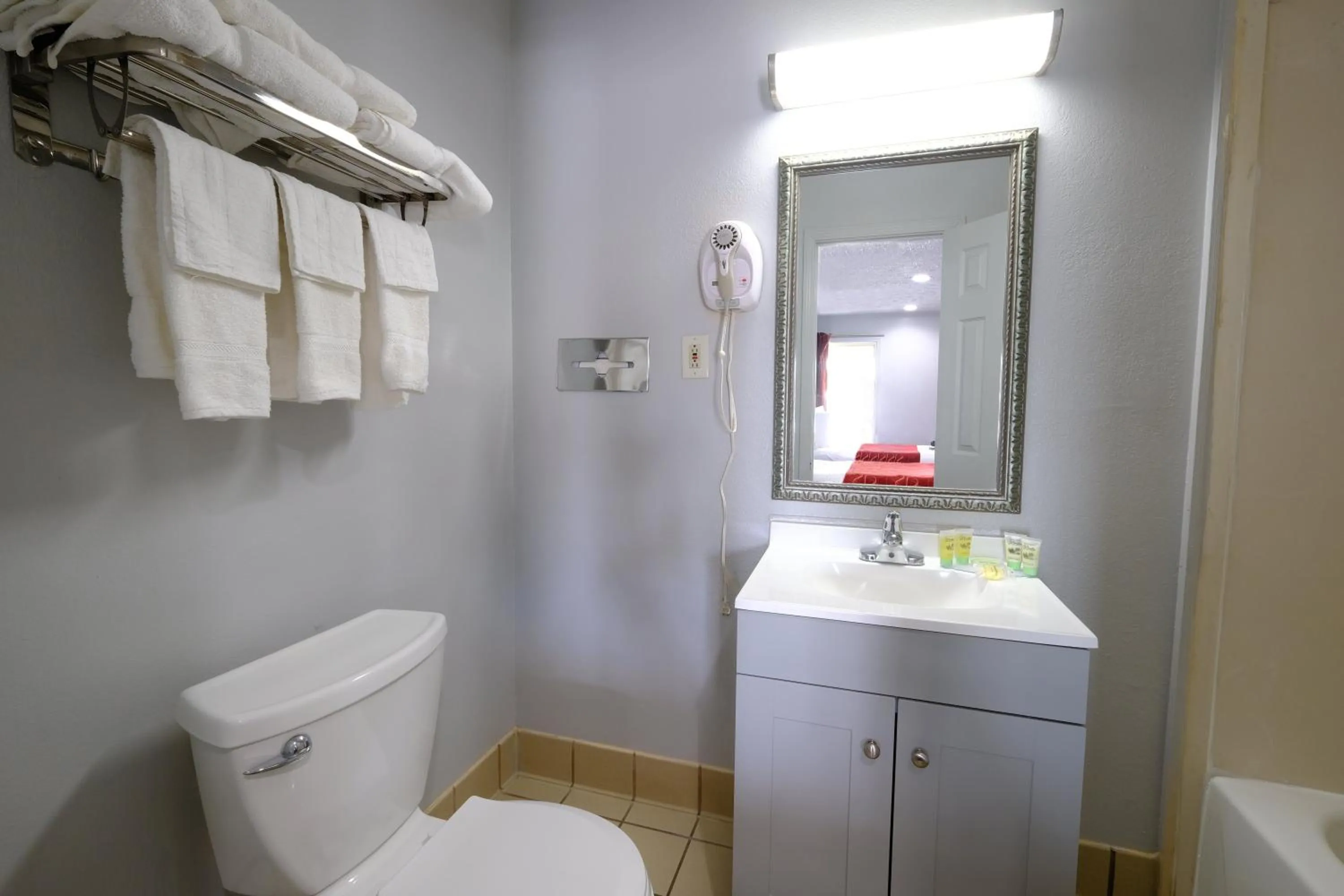 Bathroom in M Star Hotel Searcy