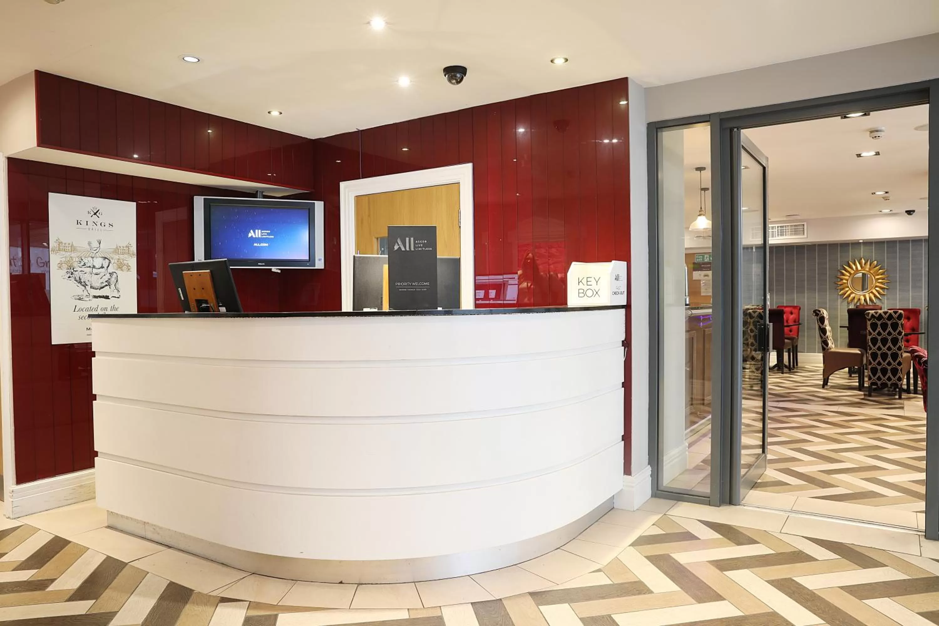 Lobby or reception in Mercure Darlington King's Hotel