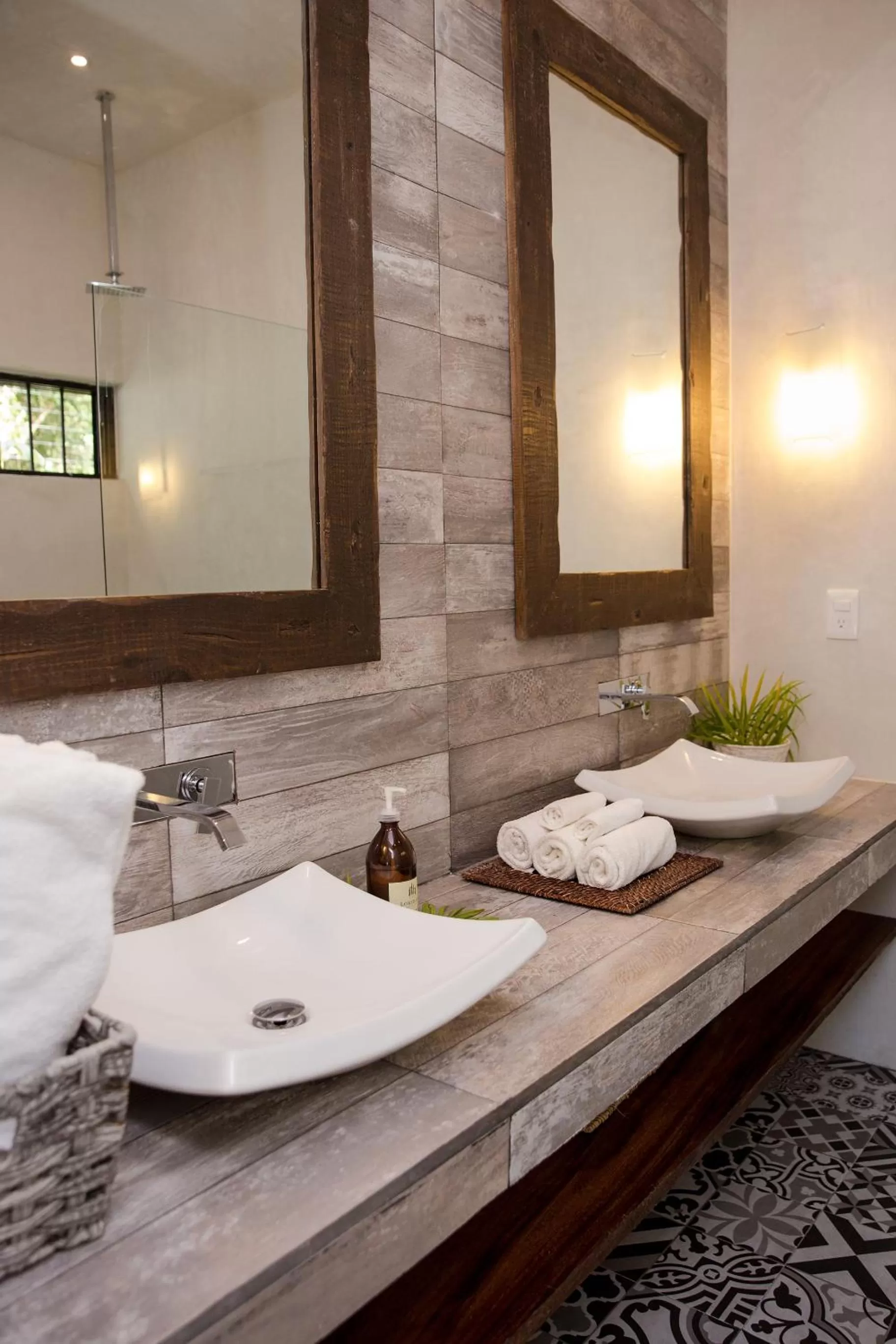 Bathroom in Villas H2O