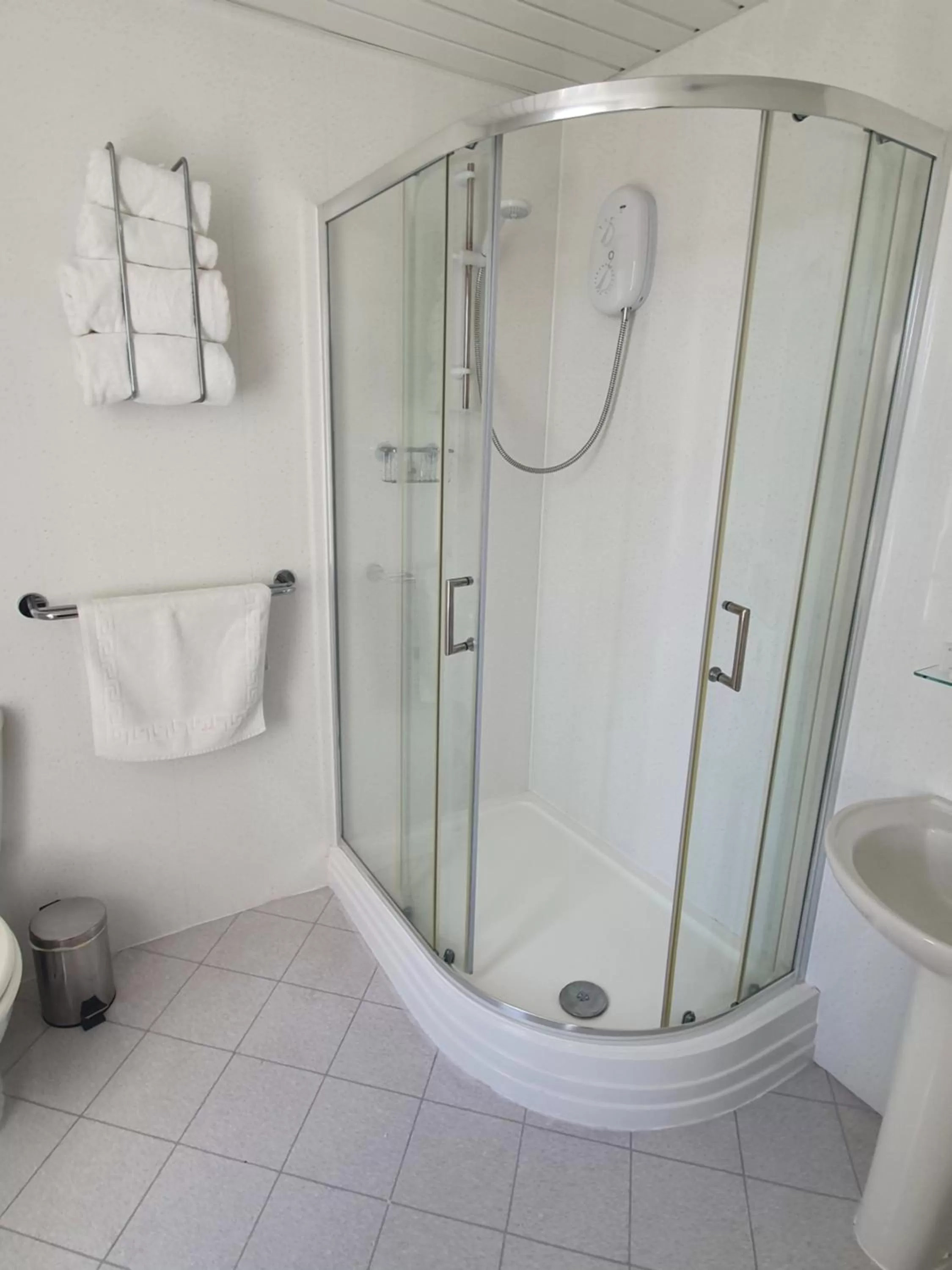 Shower in The Dudley Hotel