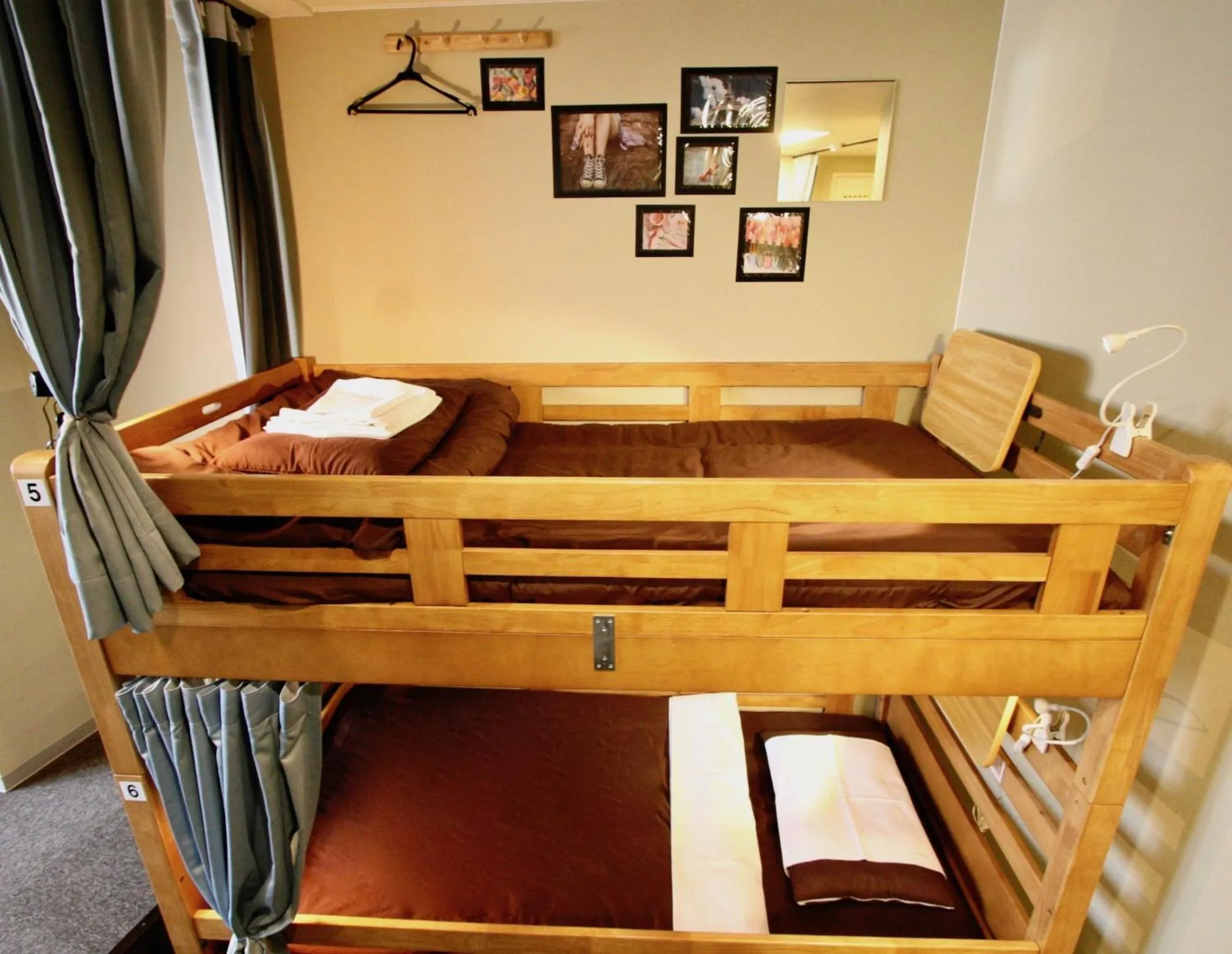 bunk bed, Bed in Osaka Guesthouse Nest