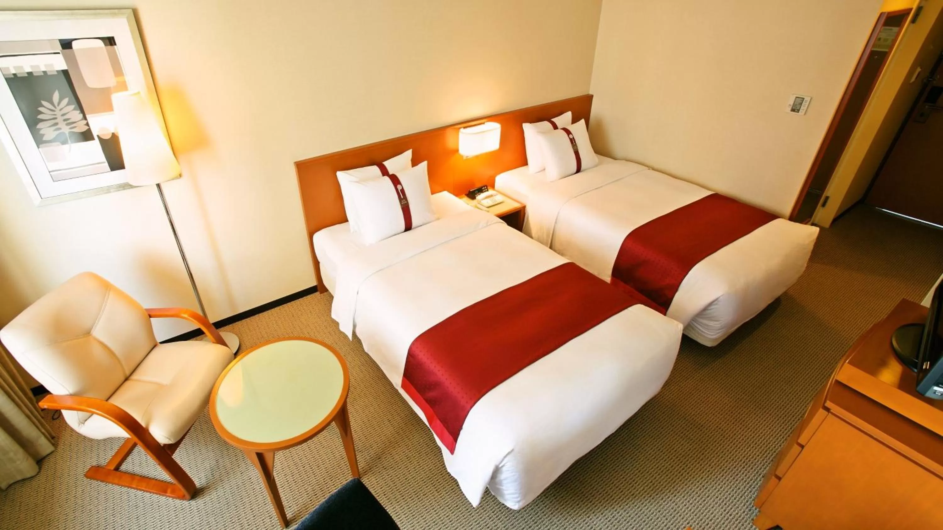 Photo of the whole room, Bed in ANA Holiday Inn Sendai by IHG