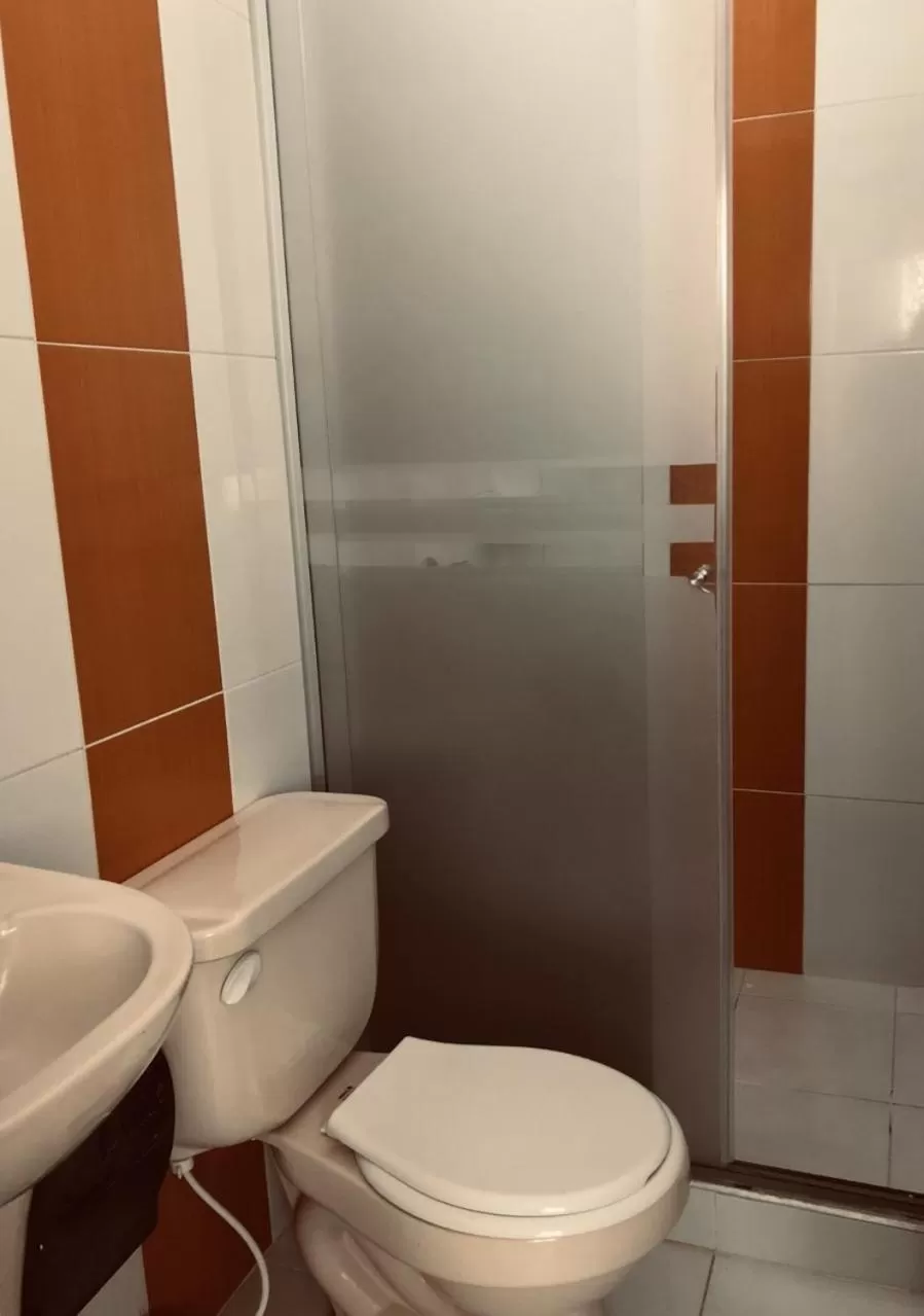 Bathroom in Hotel Center Plaza Plus