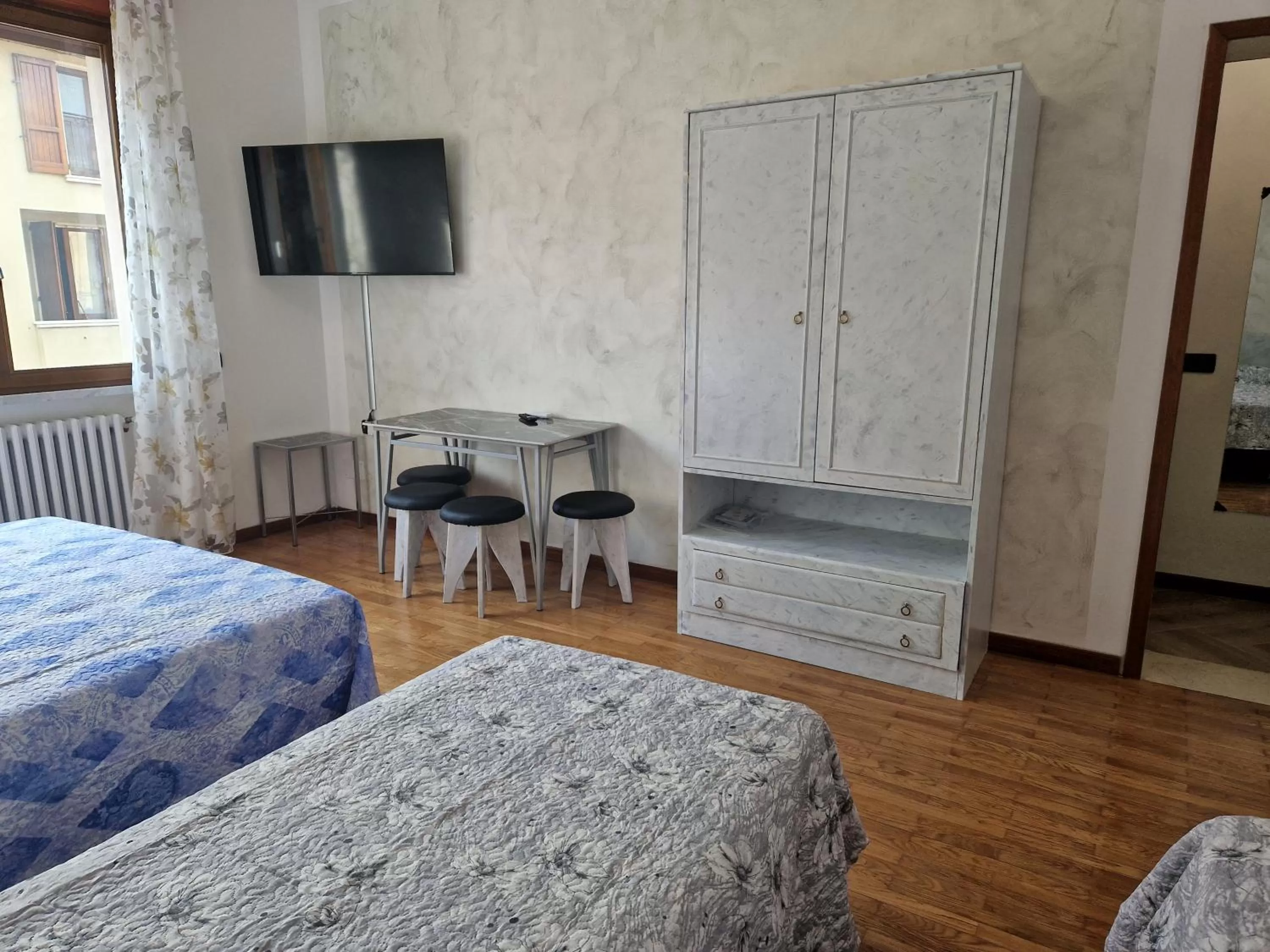 Photo of the whole room, TV/Entertainment Center in Le Rustiche Foresteria