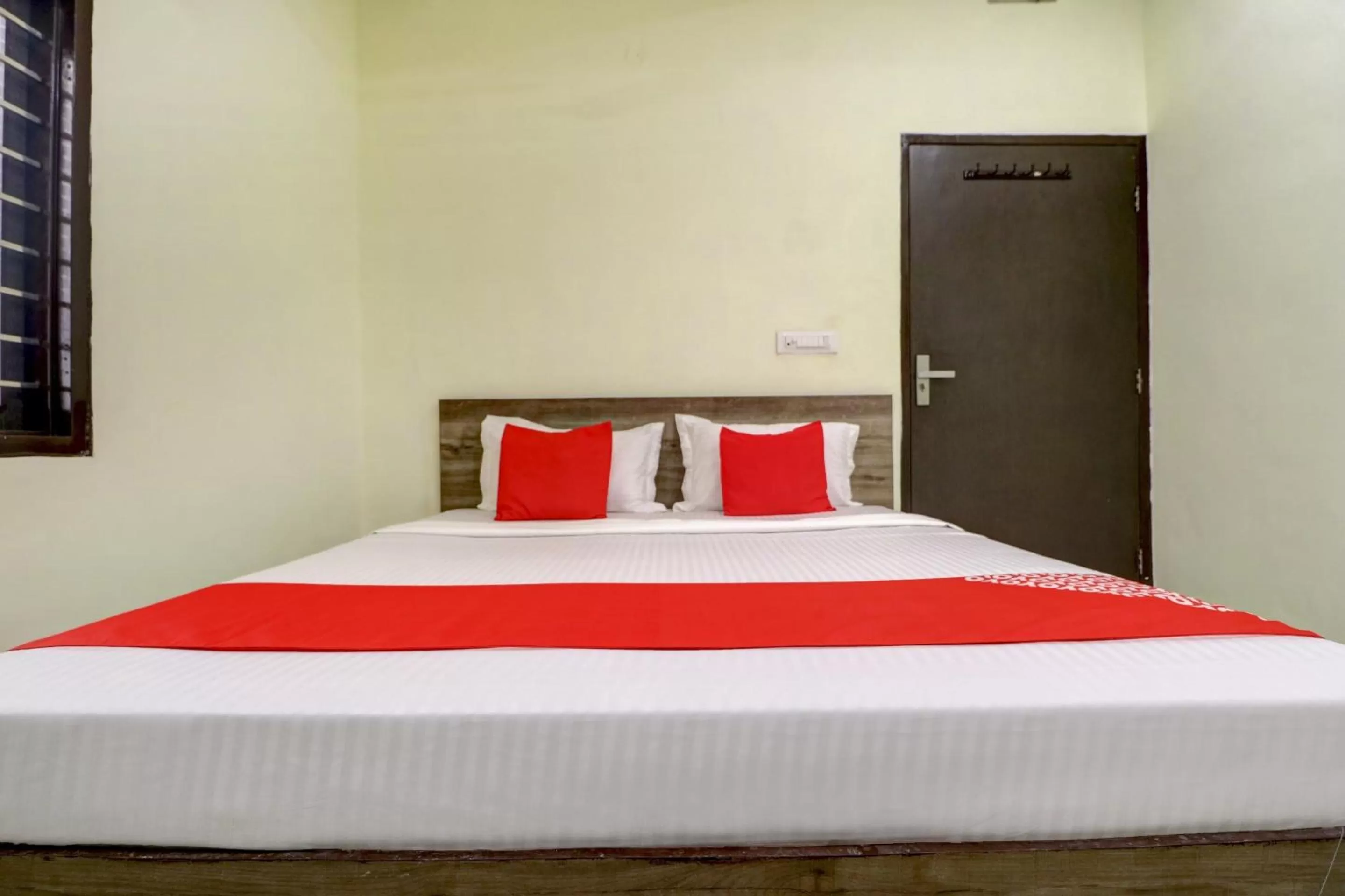Bedroom, Bed in OYO Flagship 77562 Hotel Kabir