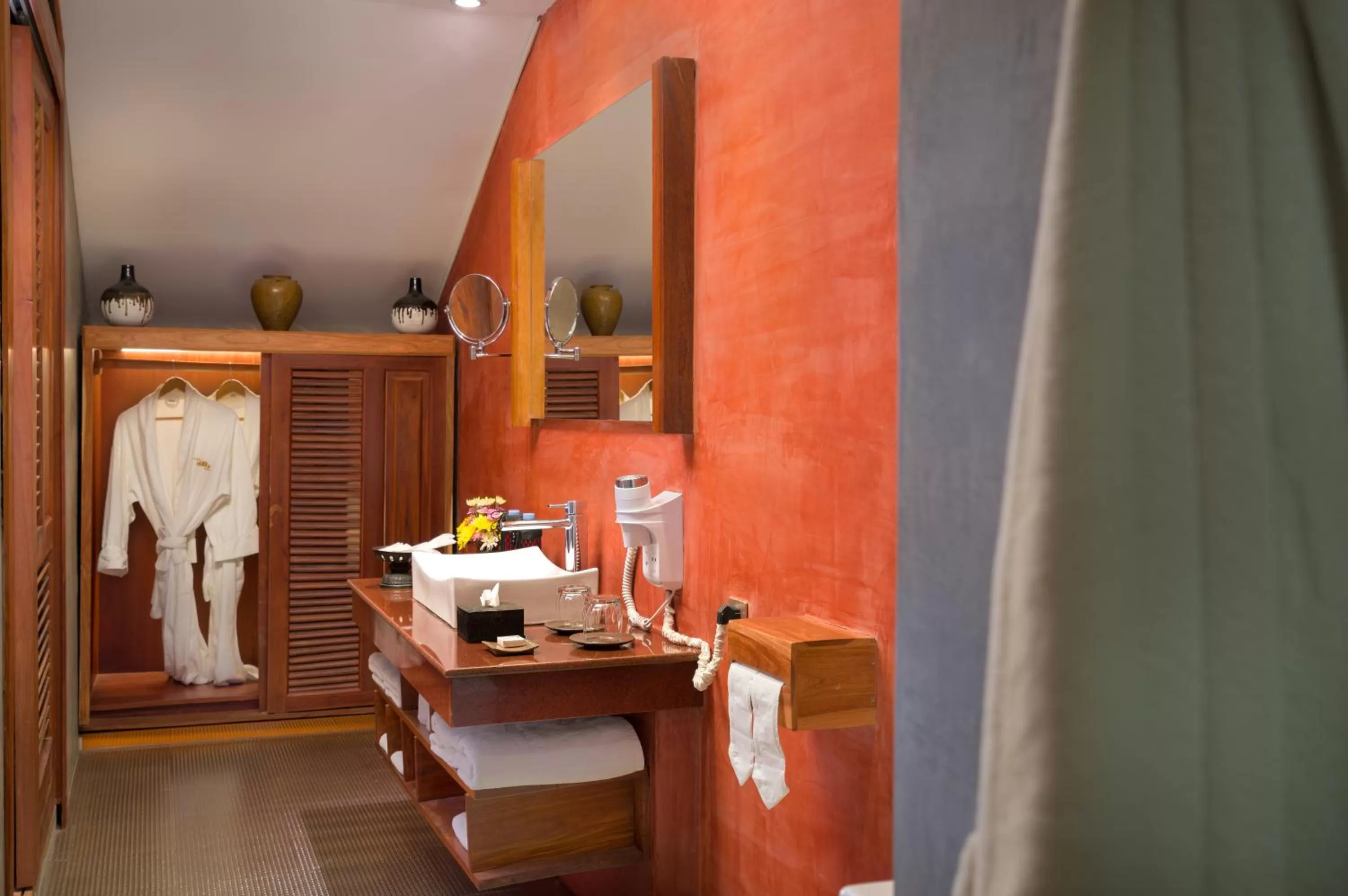 Shower in Golden Temple Residence