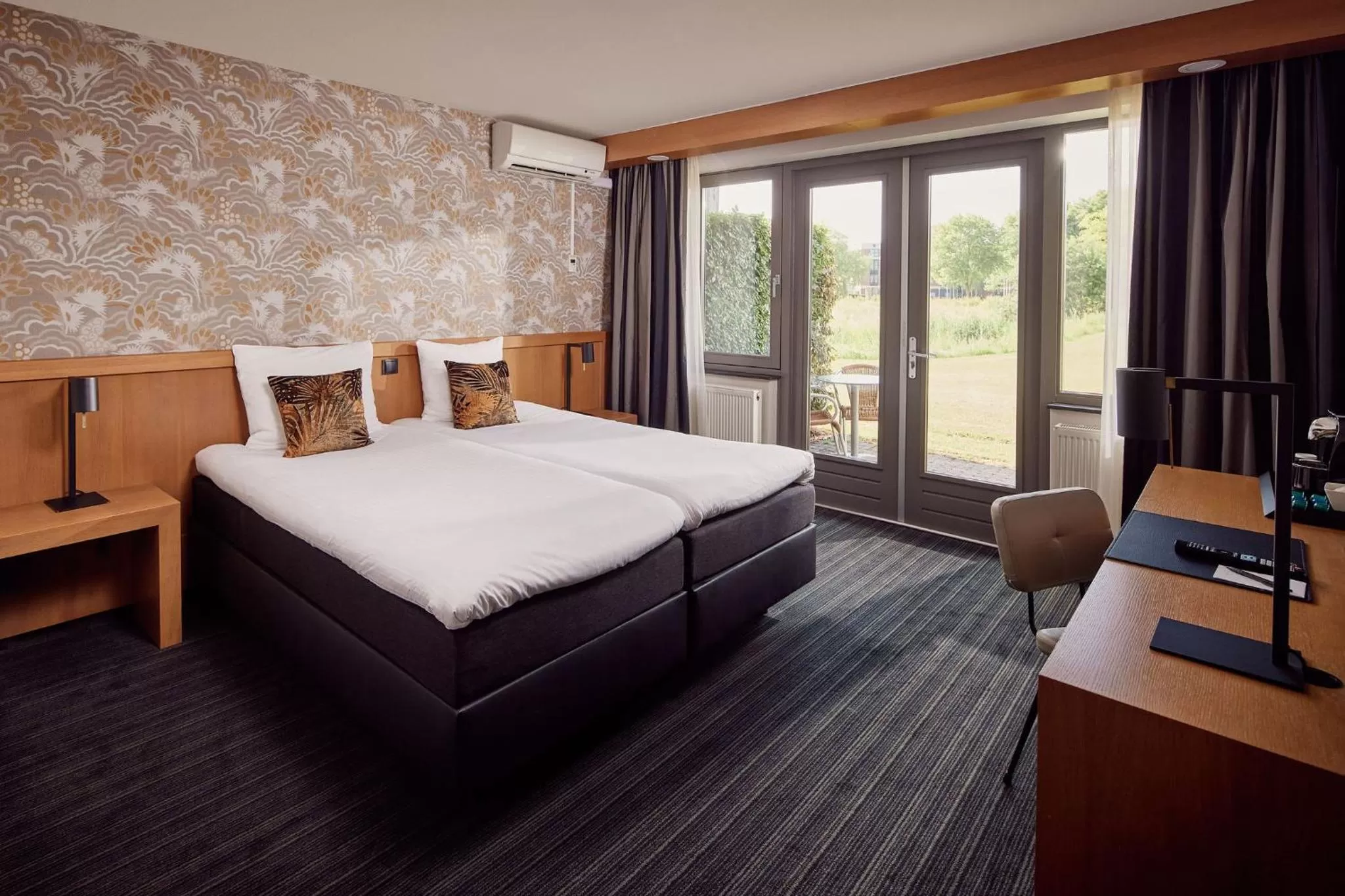 Photo of the whole room, Bed in Van der Valk Drachten