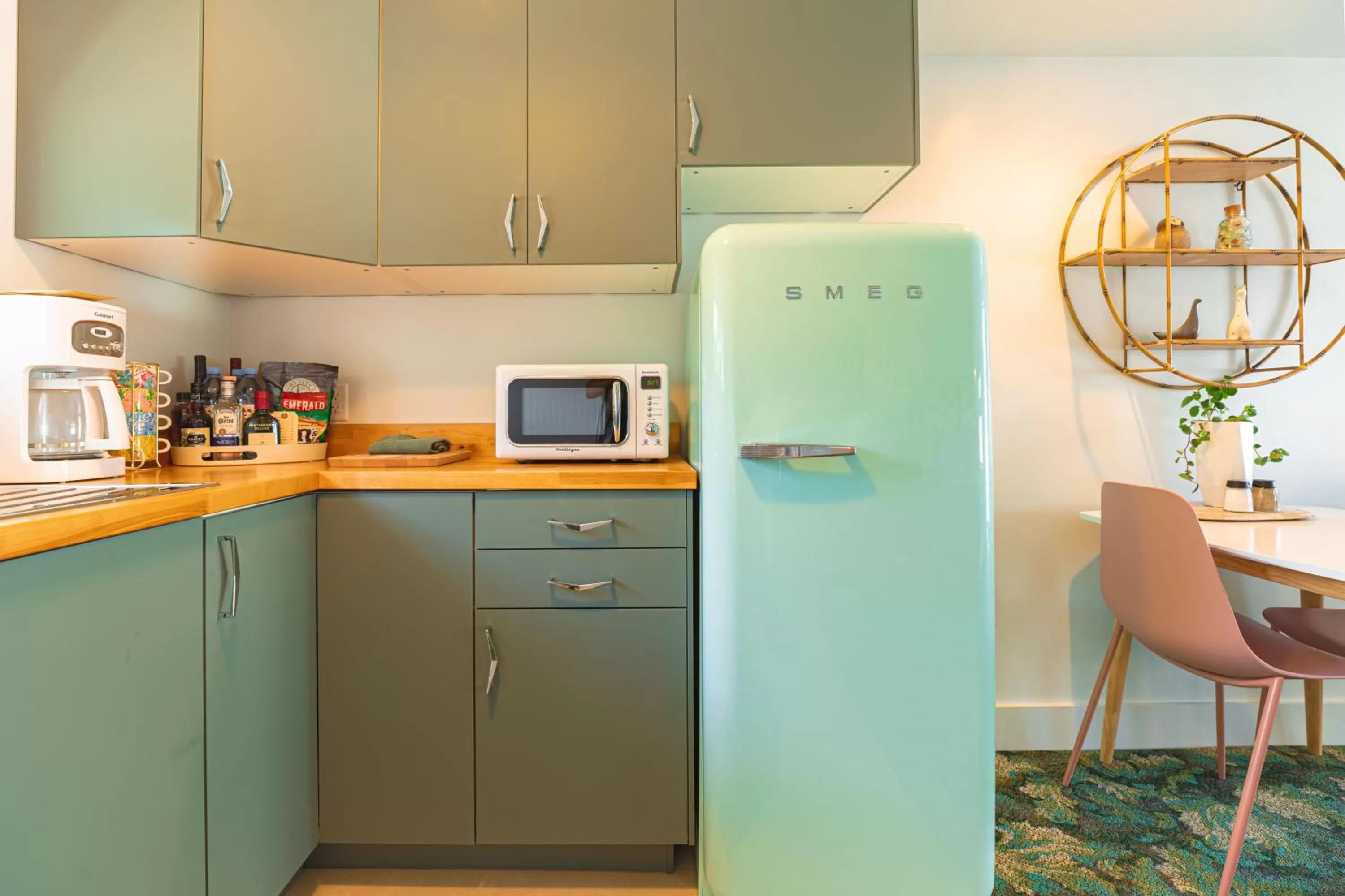 Kitchen or kitchenette, Kitchen/Kitchenette in RYE MOTOR INN - An Adults Only Hotel
