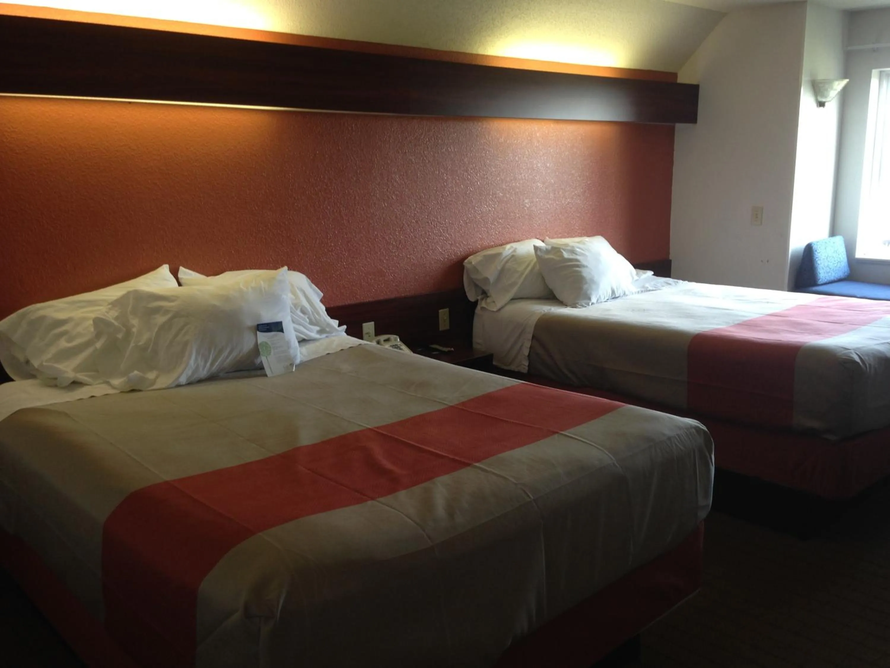 Bed in Motel 6-Olathe, KS