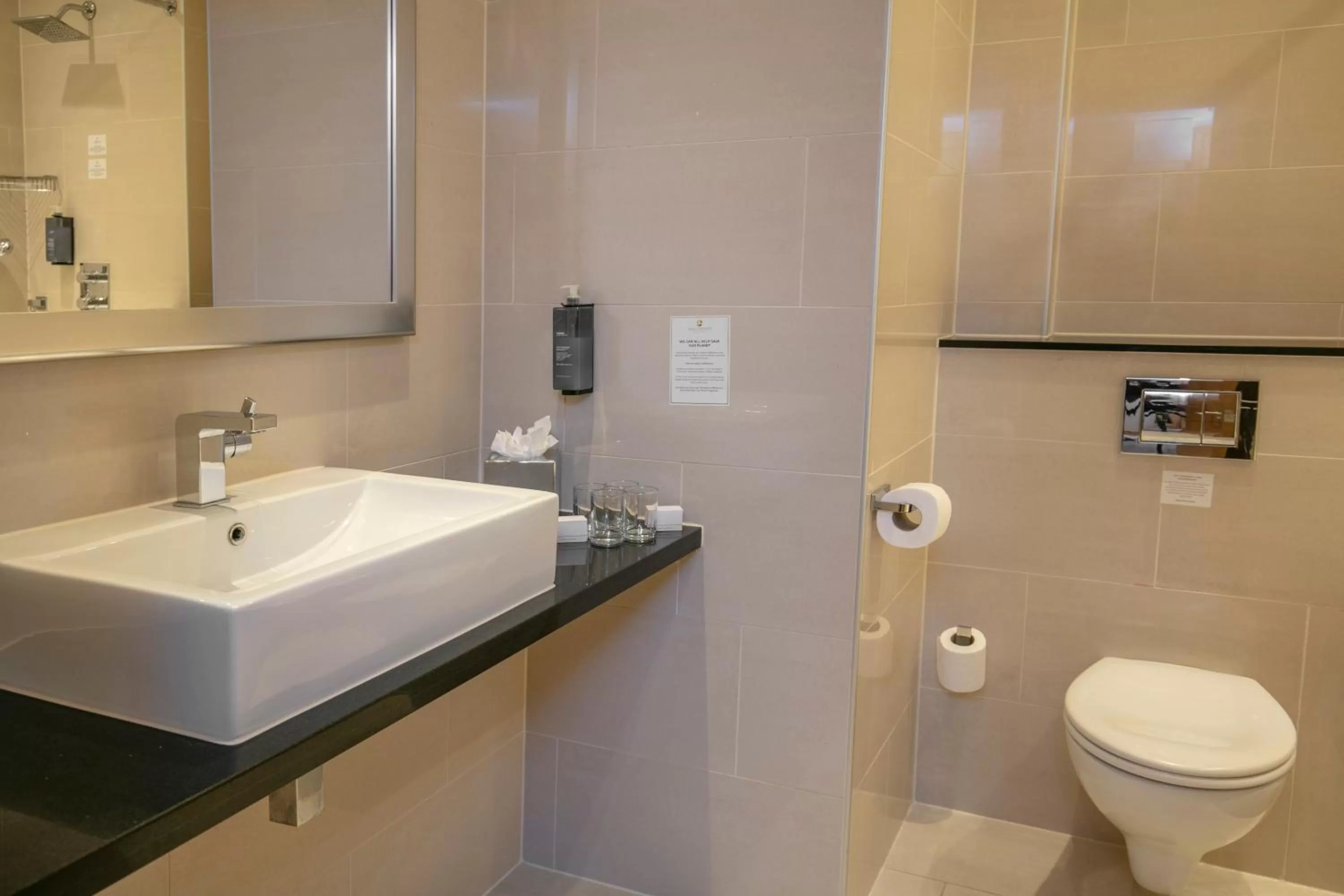 Bathroom in The Crown London, WorldHotels Distinctive