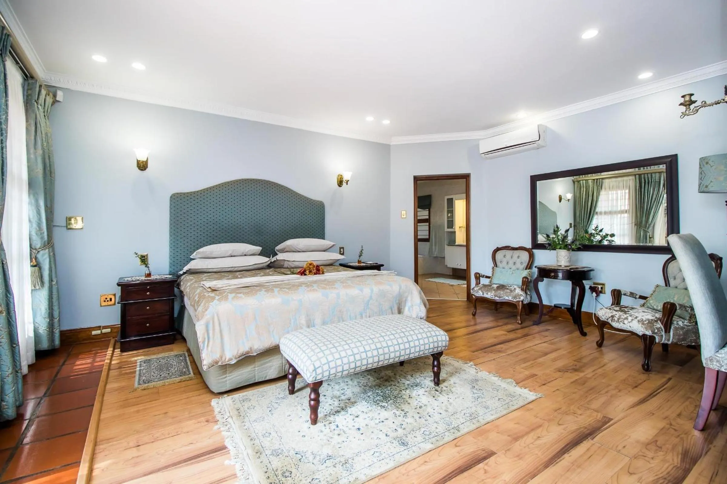 Photo of the whole room, Bed in Villa Amor