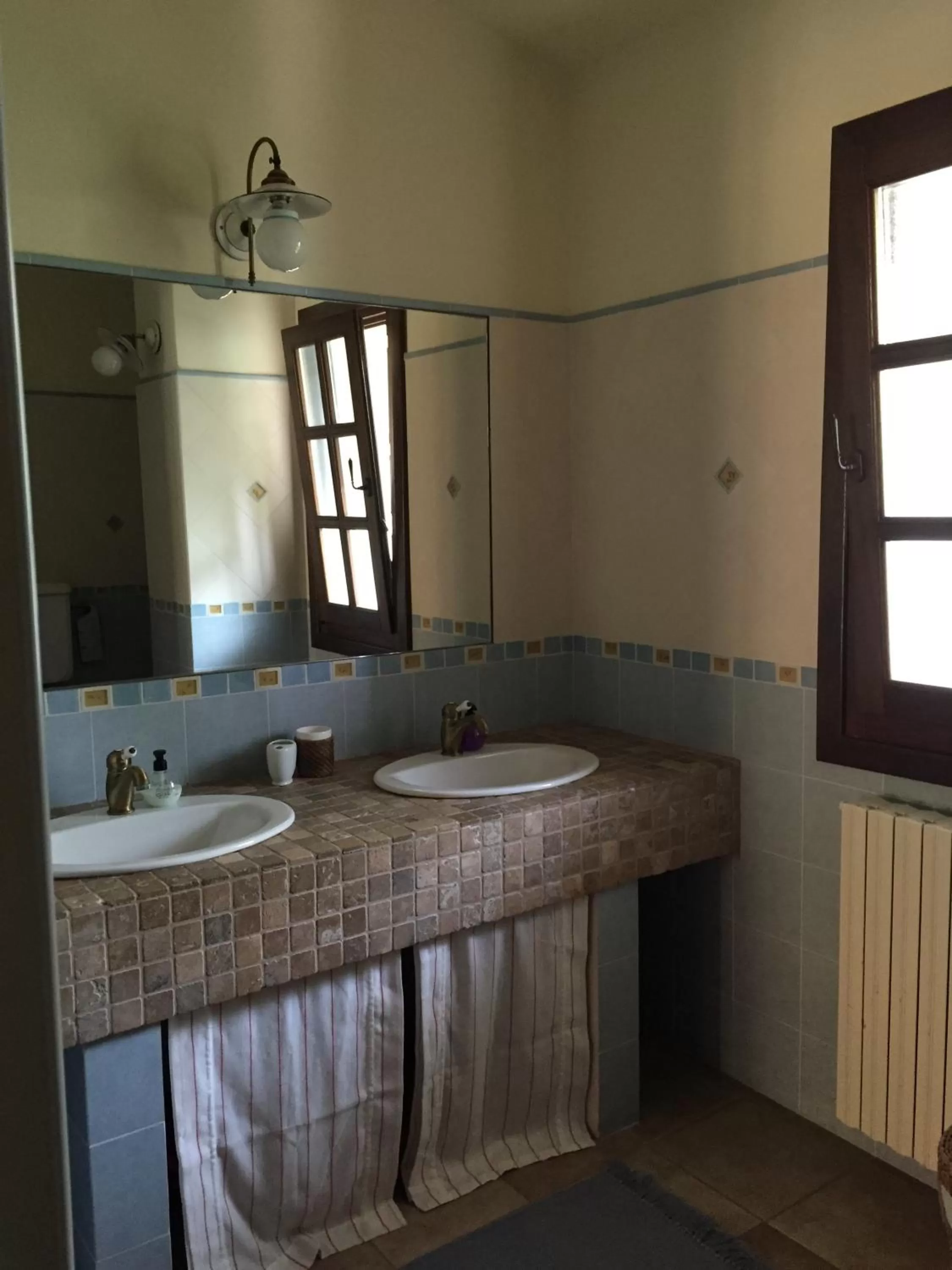 Decorative detail in B&B Rollo Garden