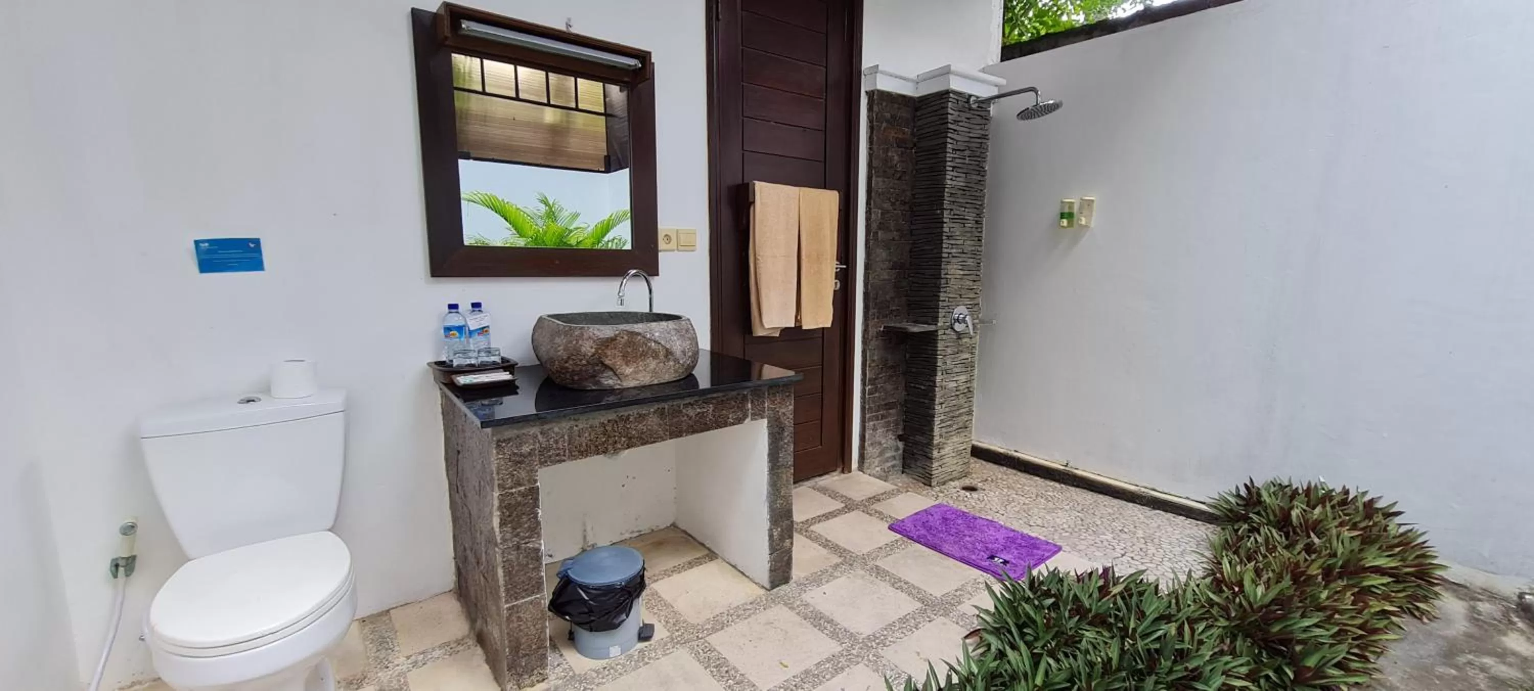 Bathroom in The Trawangan Resort