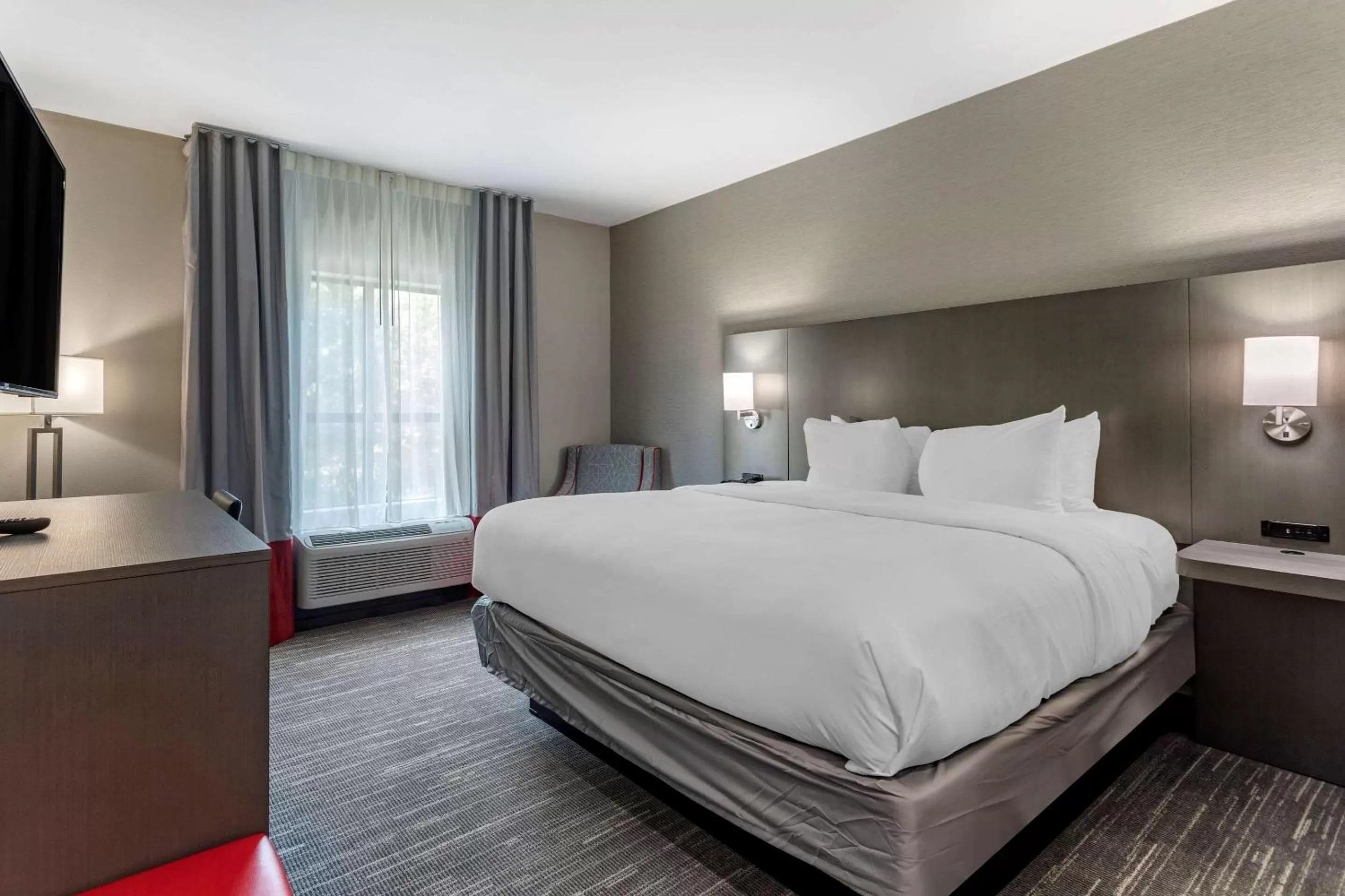 Bed in Comfort Inn & Suites Olive Branch - Memphis South