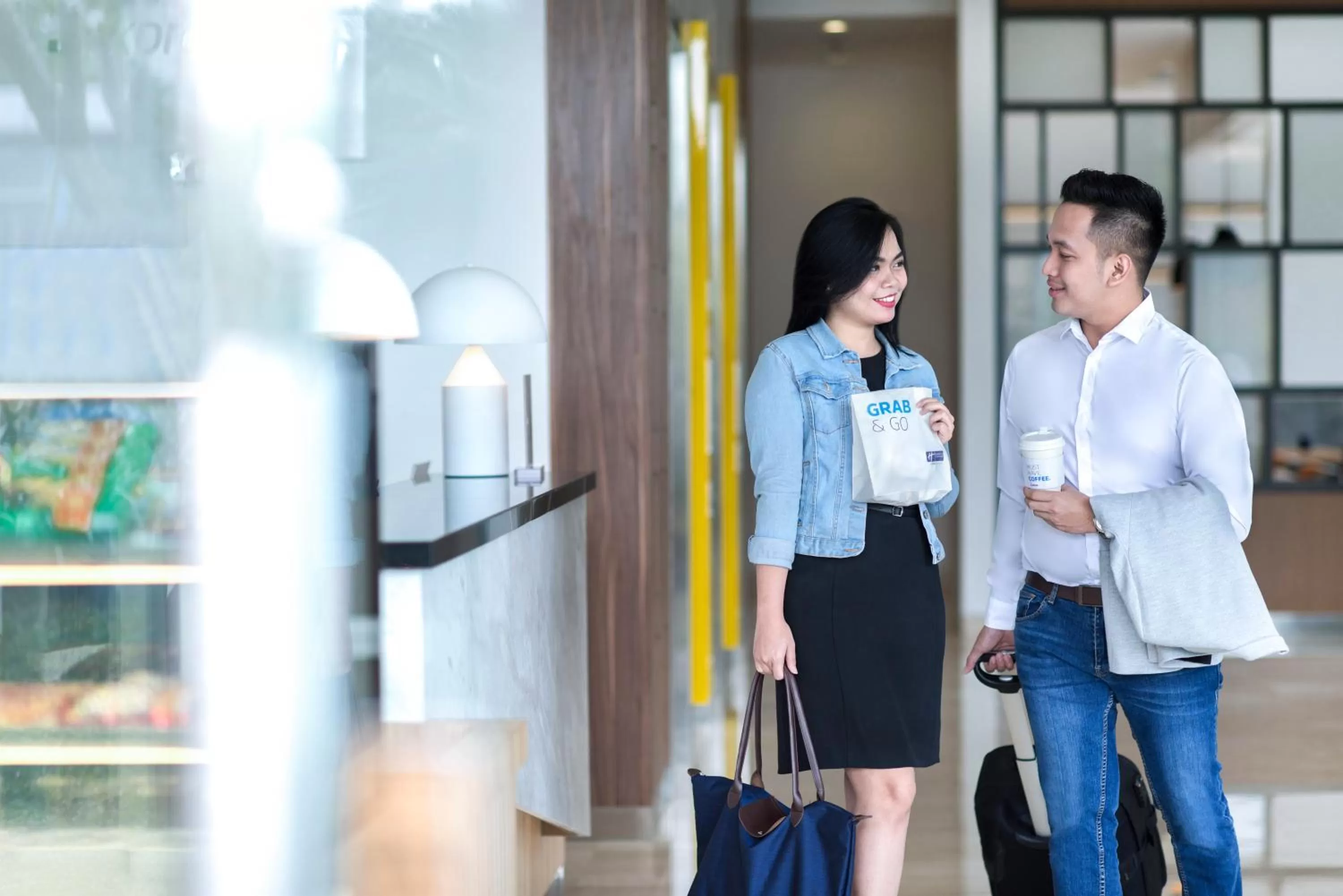 Lobby or reception in Holiday Inn Express Jakarta Matraman by IHG