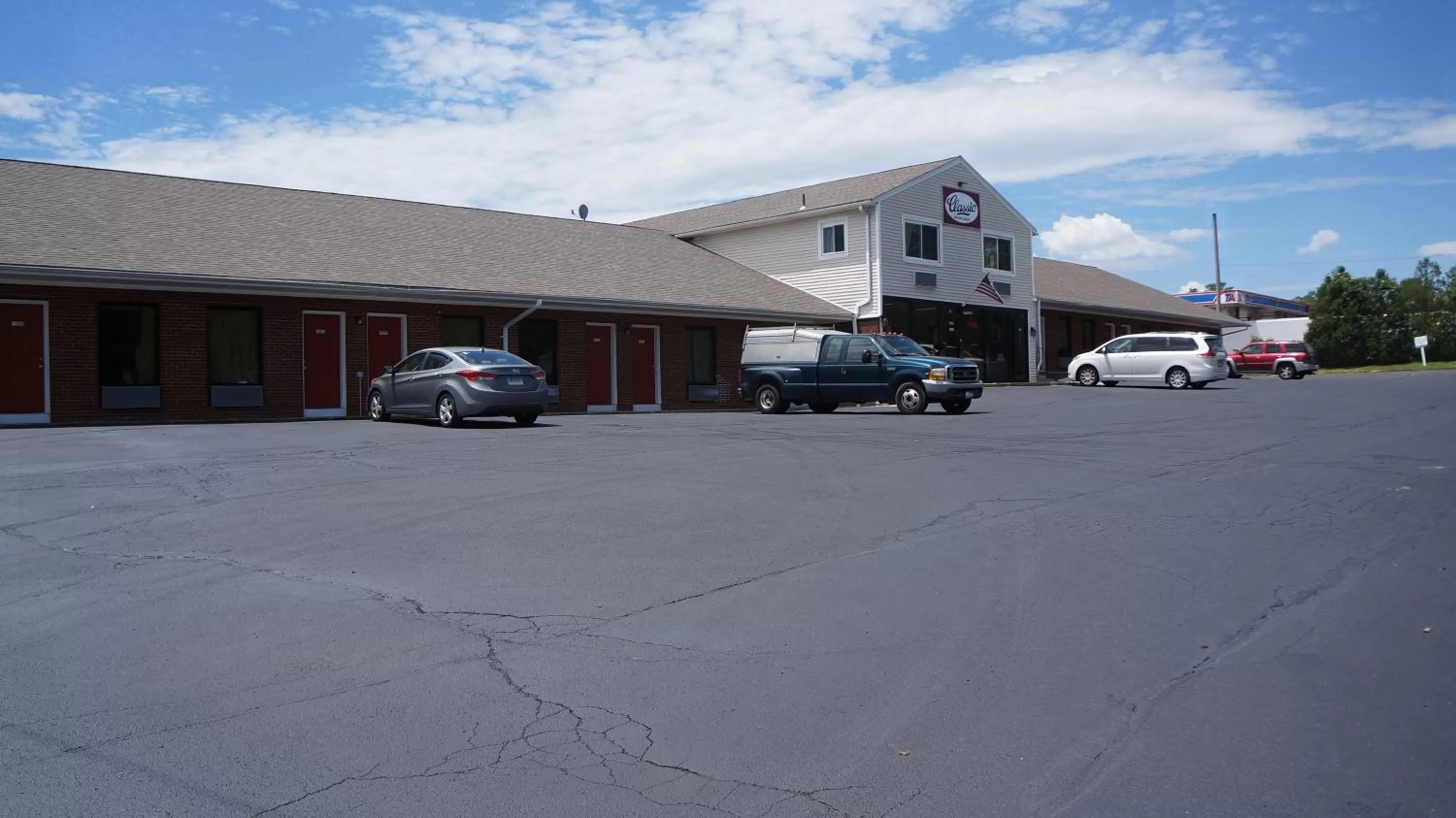 Property building in Classic Motor Lodge Providence - West Greenwich