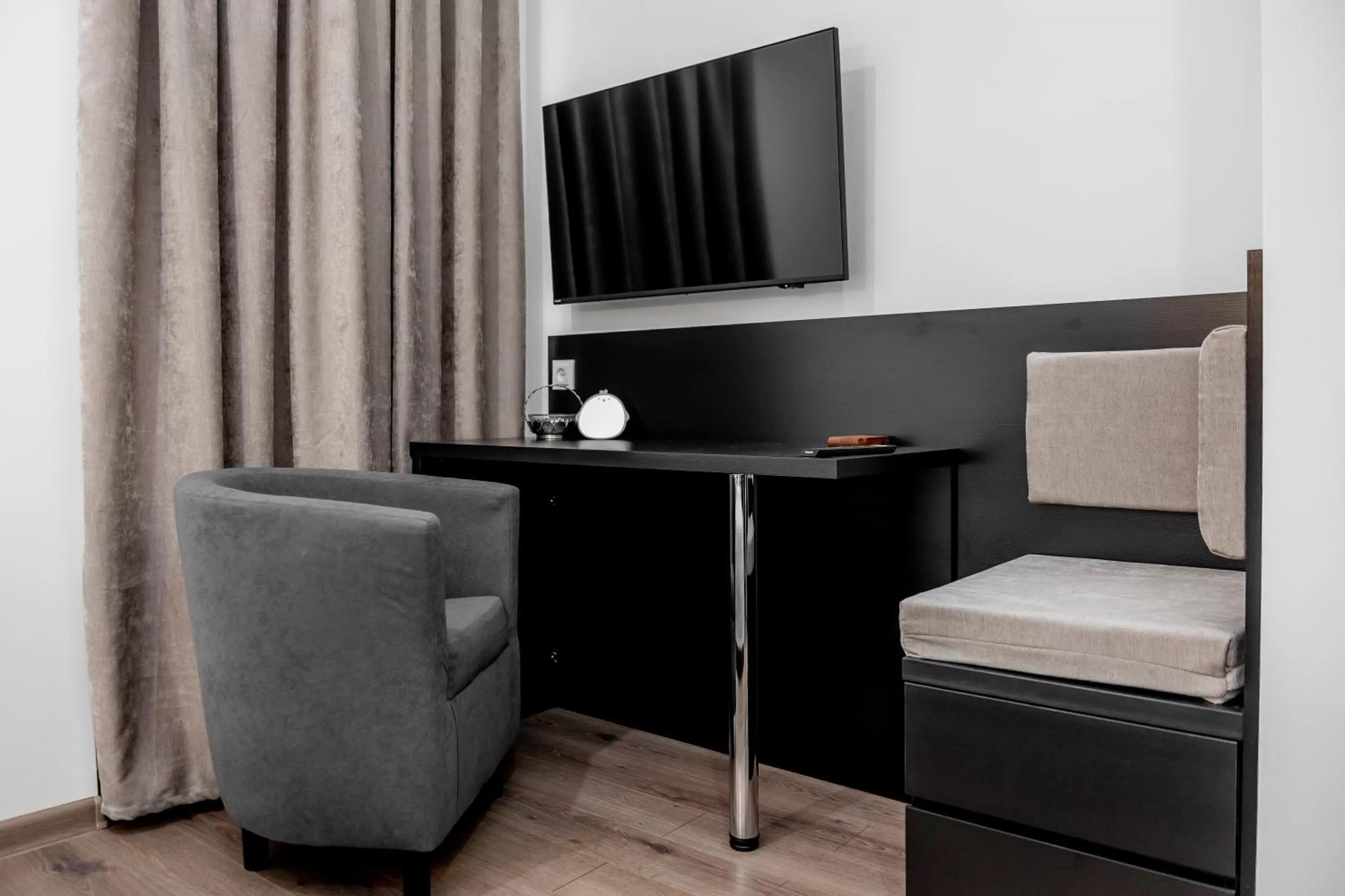 TV and multimedia, TV/Entertainment Center in VovaDoma